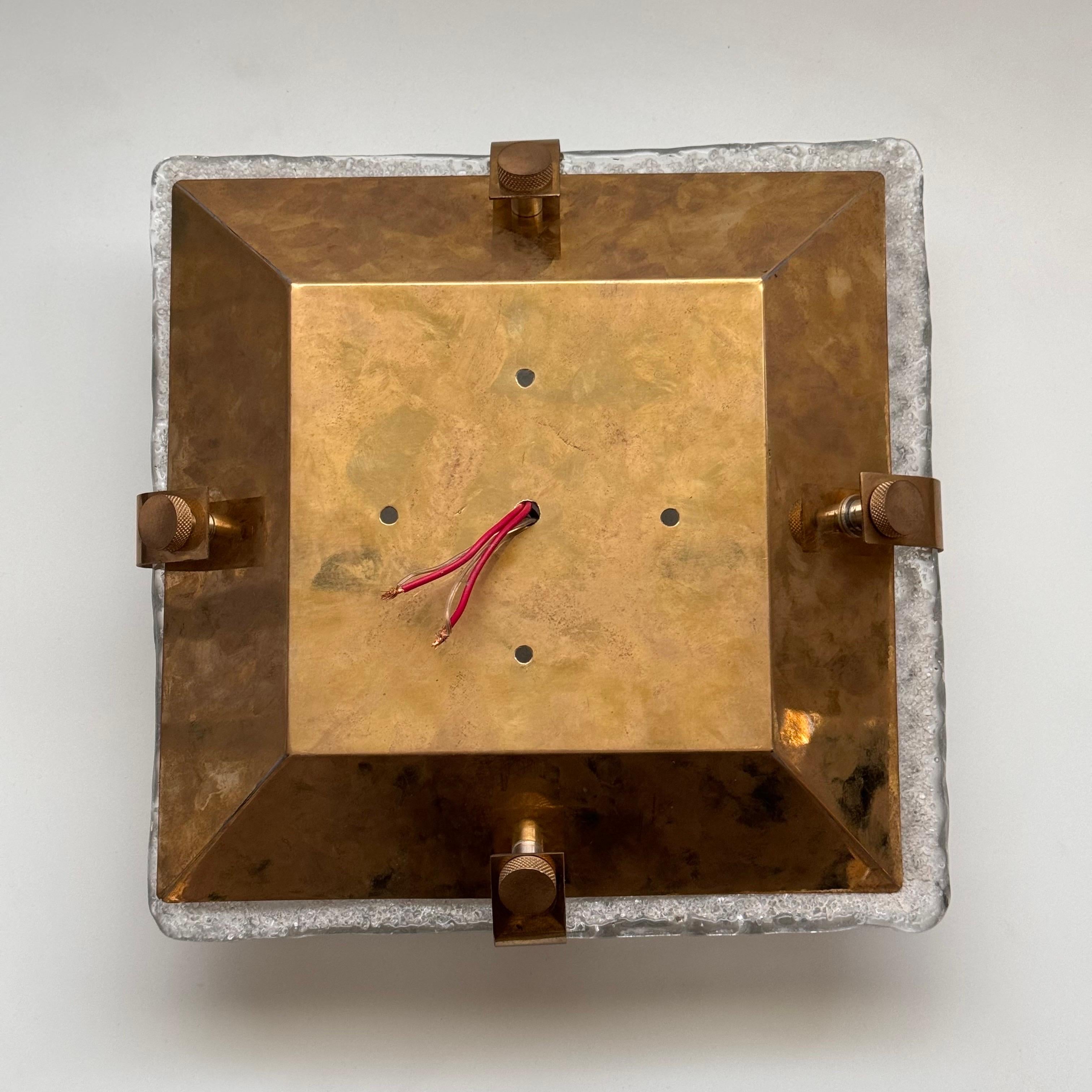 Coppia di lampade in vetro di Murano e ottone attribuite a Fontana Arte, 1960 in vendita 7