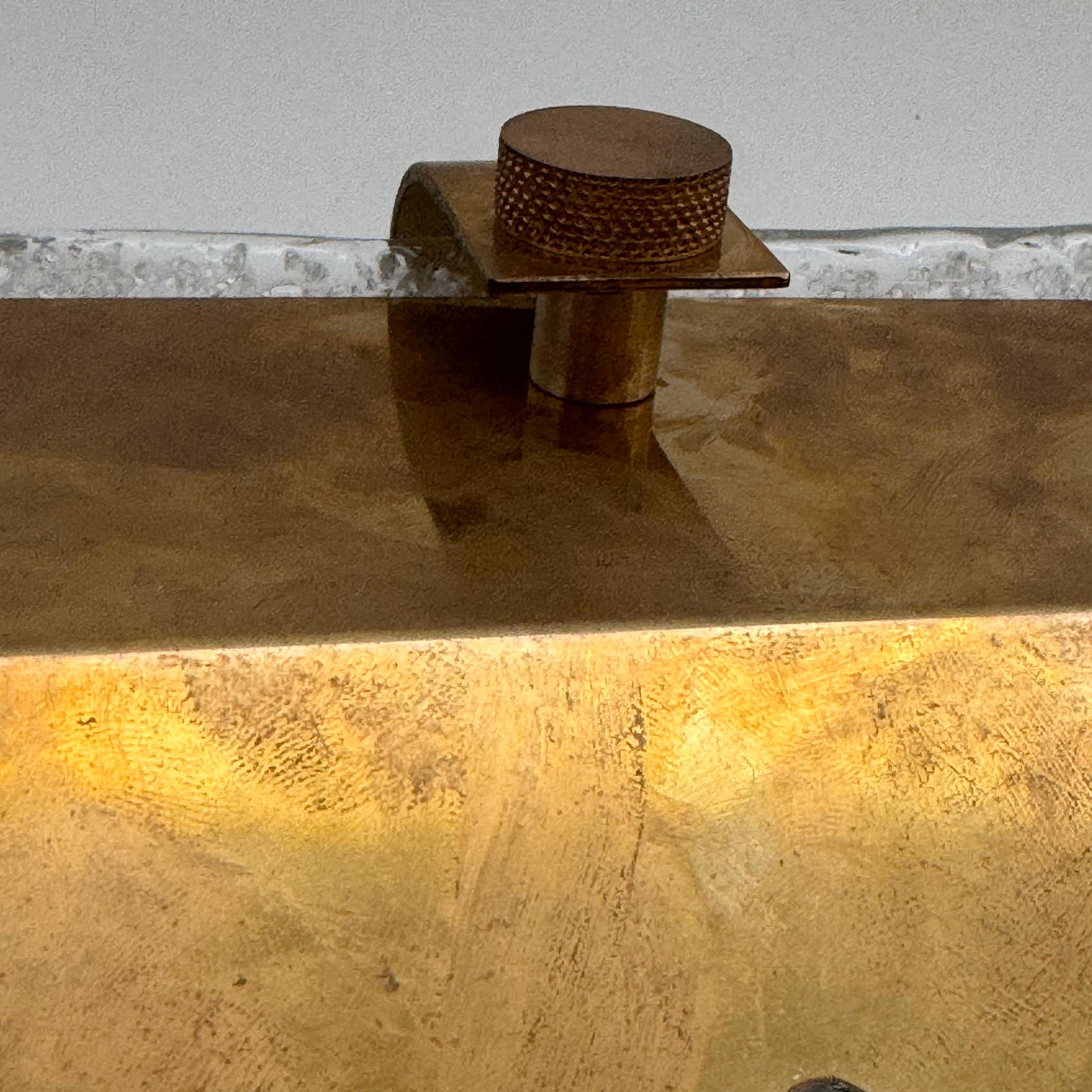 Coppia di lampade in vetro di Murano e ottone attribuite a Fontana Arte, 1960 in vendita 9