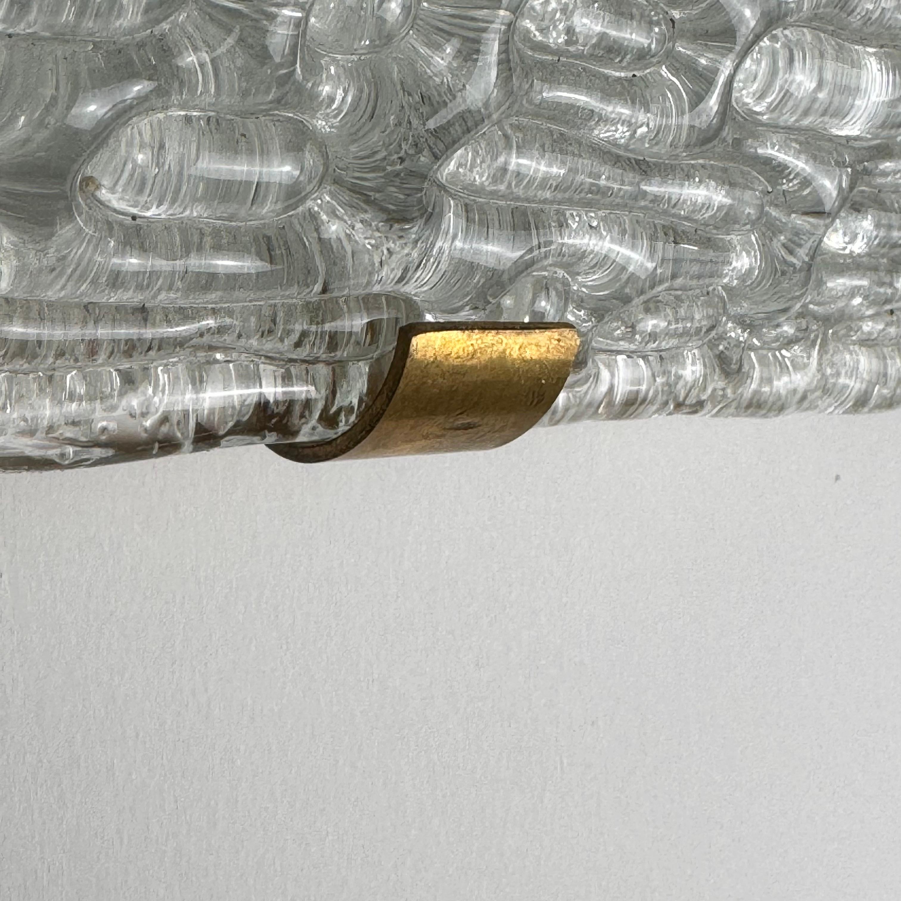 Italiano Coppia di lampade in vetro di Murano e ottone attribuite a Fontana Arte, 1960 in vendita