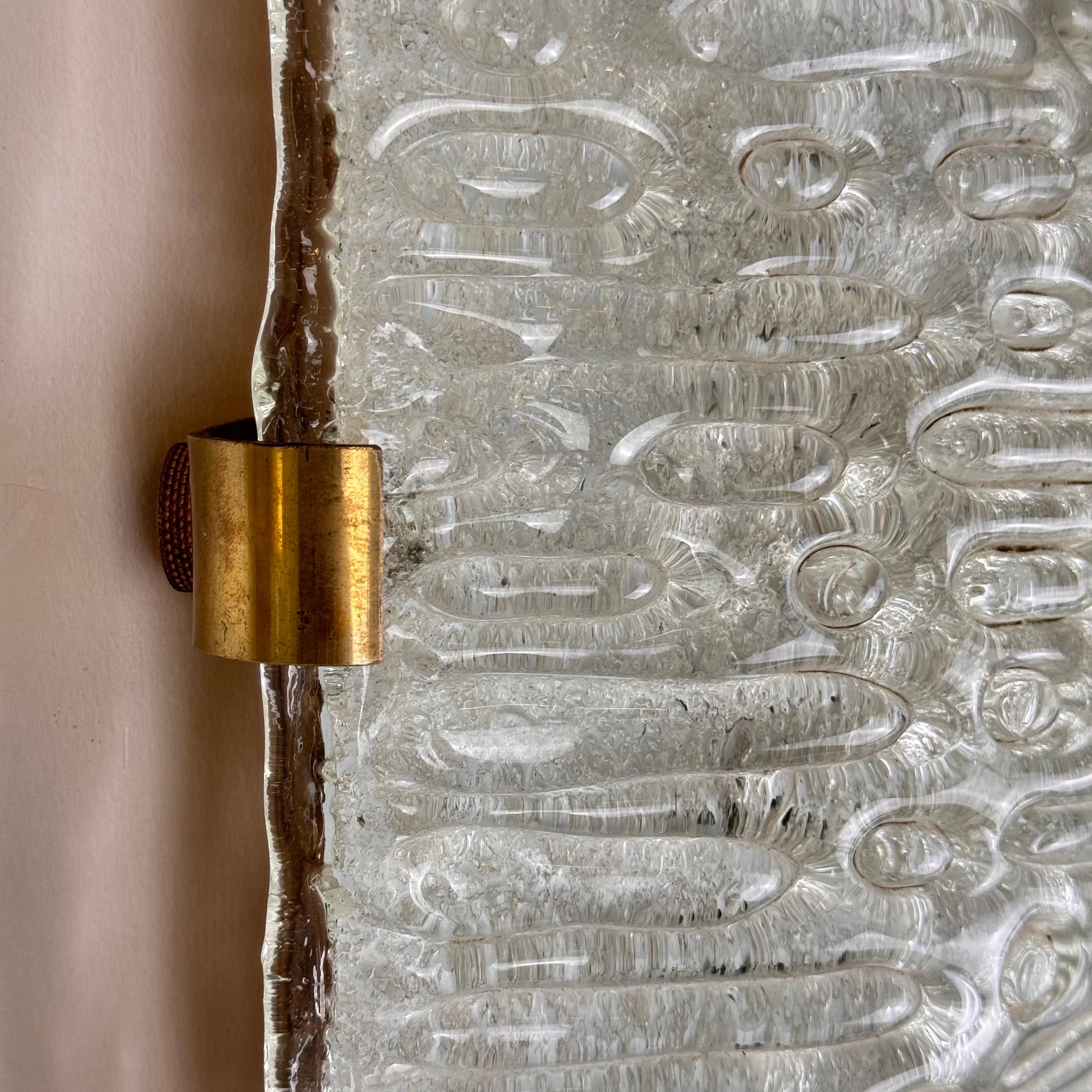 Coppia di lampade in vetro di Murano e ottone attribuite a Fontana Arte, 1960 in vendita 1