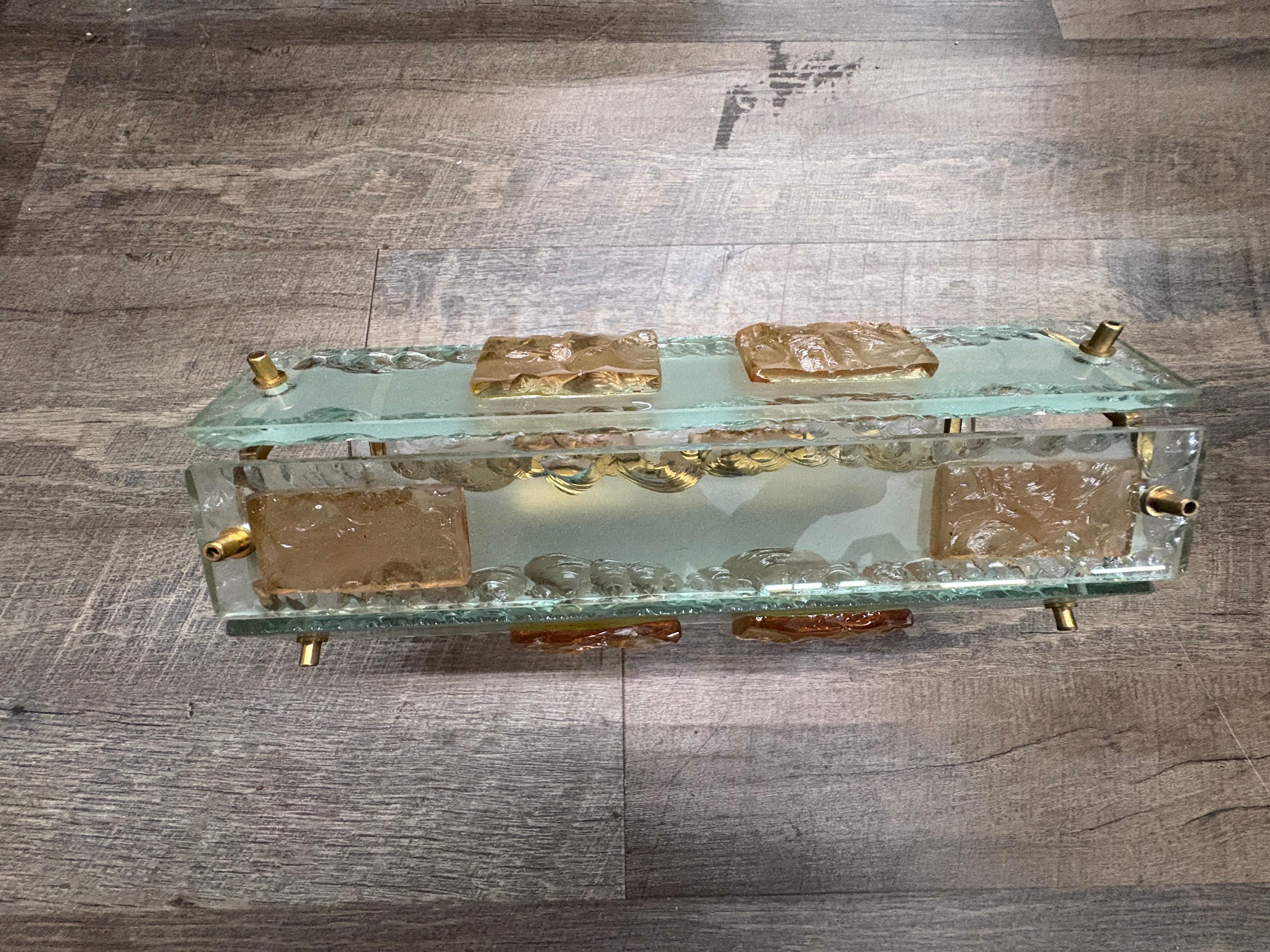 Paire d'appliques en verre de Murano et en laiton en vente 2