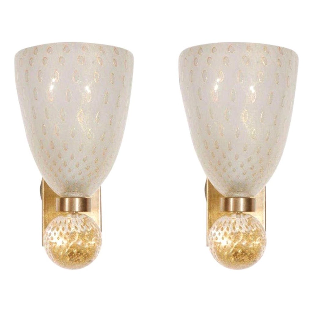 Coppia di lampade in vetro di Murano e ottone in vendita