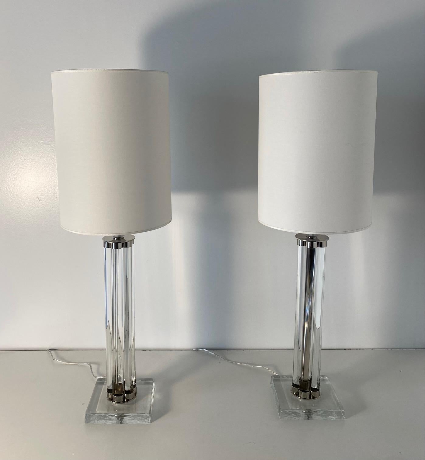 Paire de lampes de bureau en verre de Murano et chrome avec abat-jour blanc  en vente 3