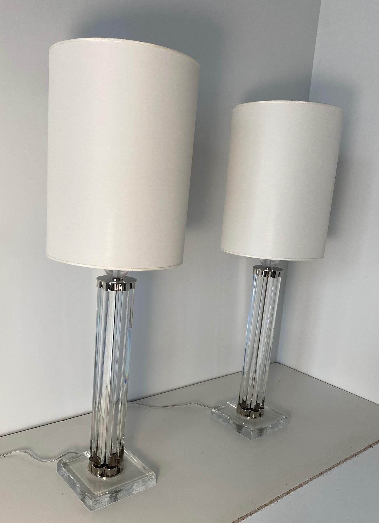 Paire de lampes de bureau en verre de Murano et chrome avec abat-jour blanc  en vente 5