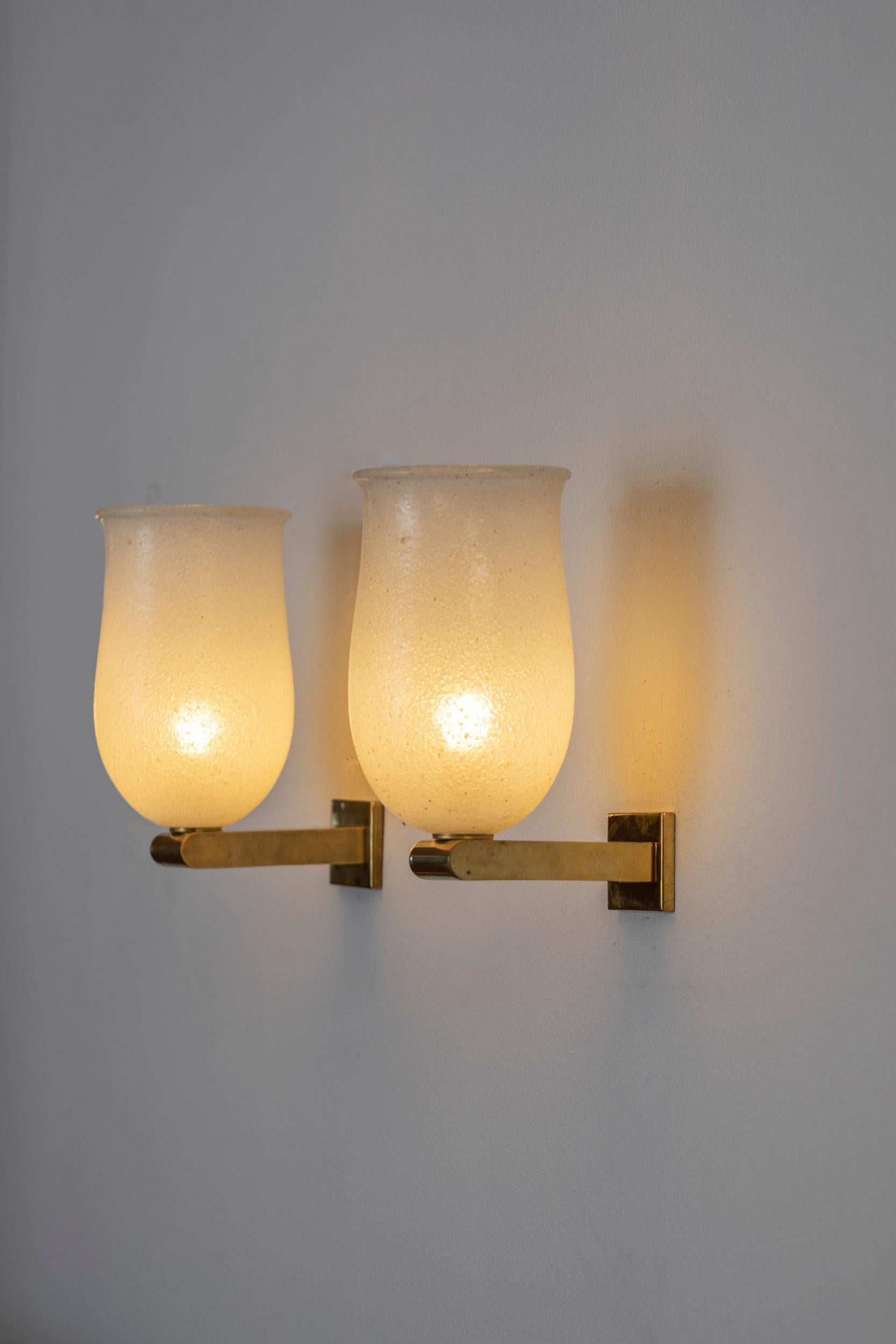 Italian Pair of Murano Glass and Brass Wall Lights For Sale