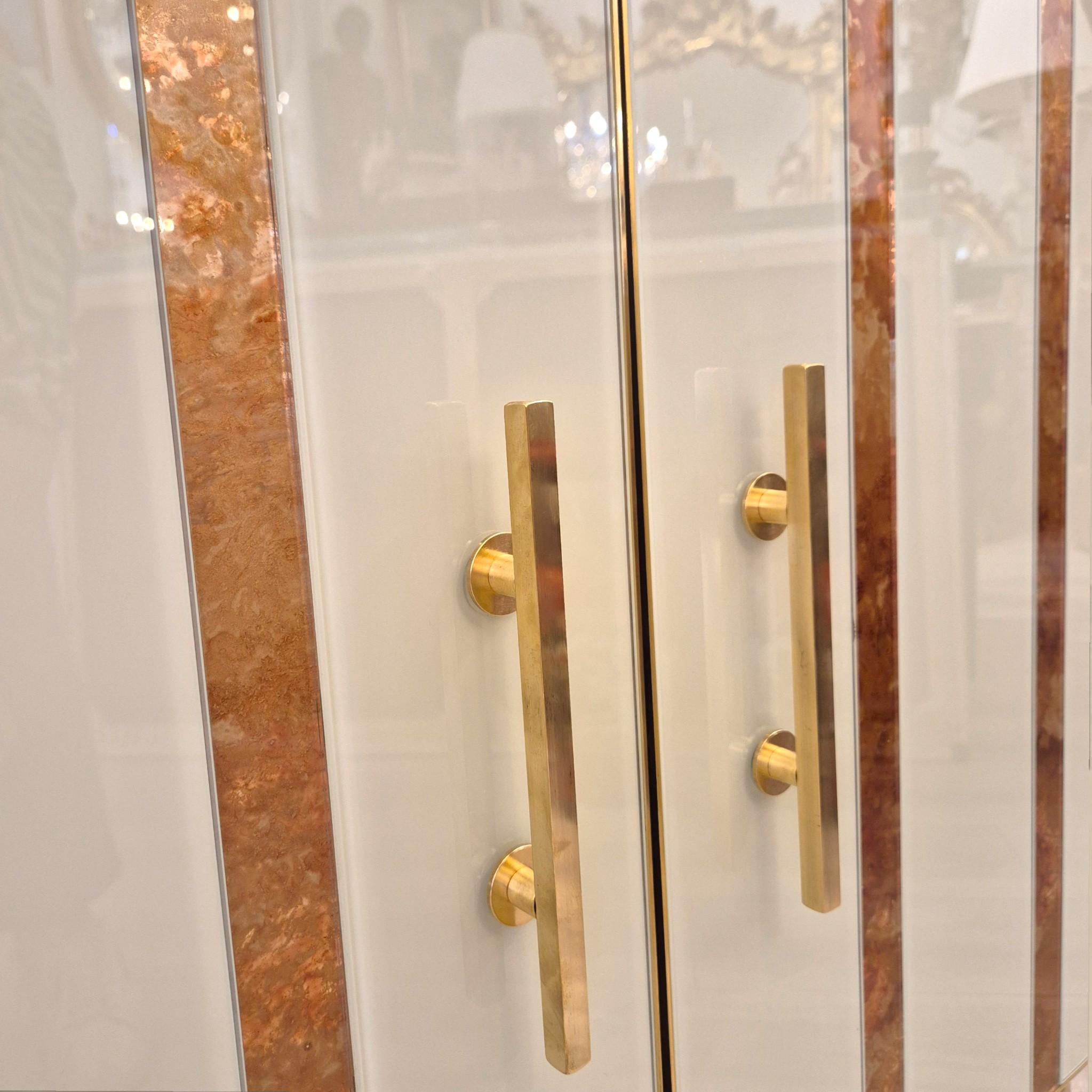 Pair of Murano Glass and Gilded Brass cabinets, Italy, Circa 1960/70 For Sale 4