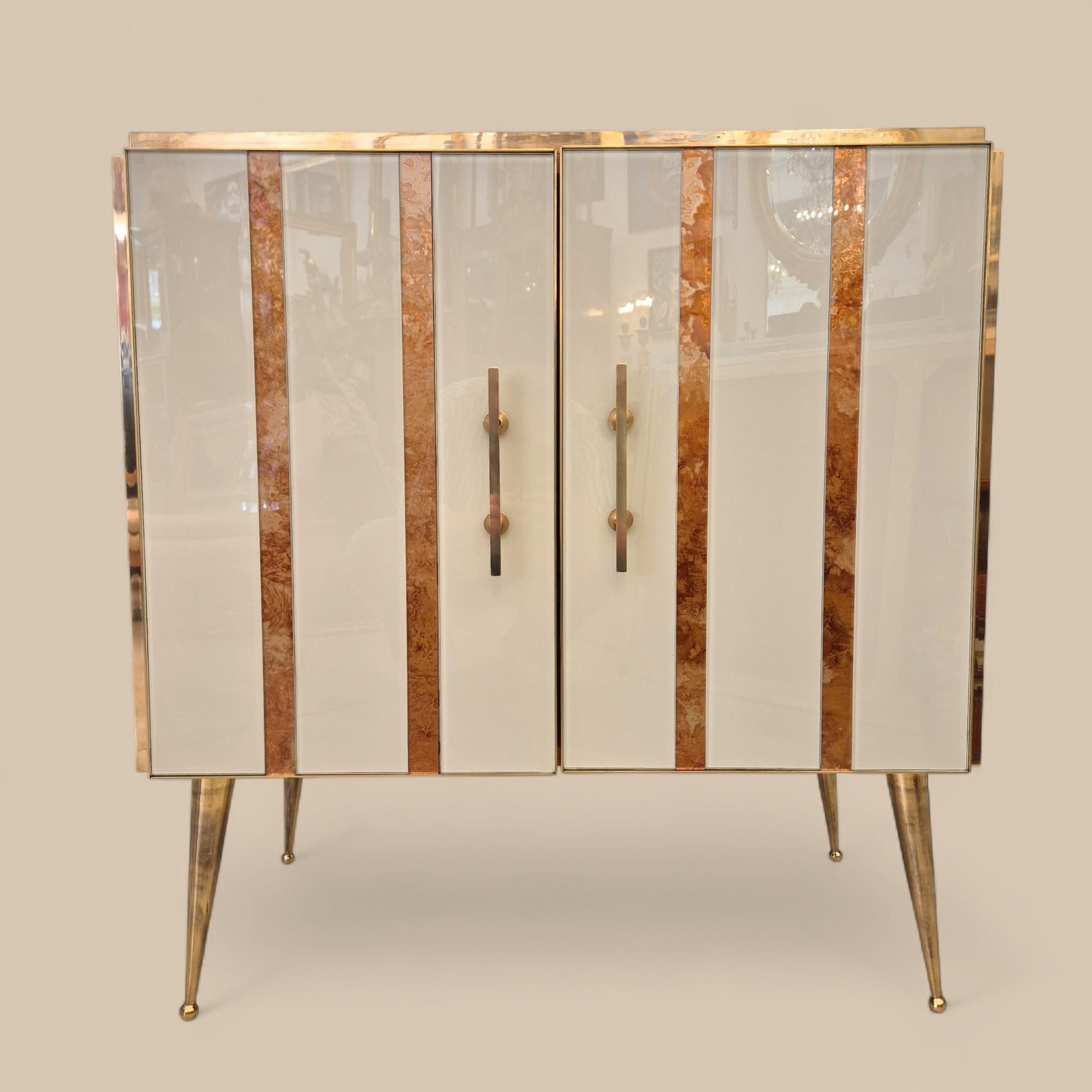 Pair of Murano Glass and Gilded Brass cabinets, Italy, Circa 1960/70 In Excellent Condition For Sale In NICE, FR