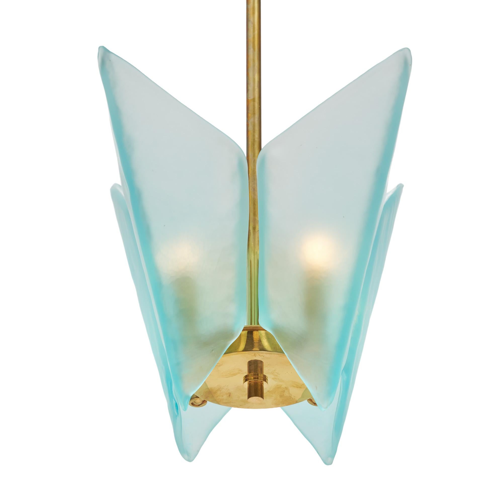 Laiton Paire de pendentifs bleus en verre de Murano en vente