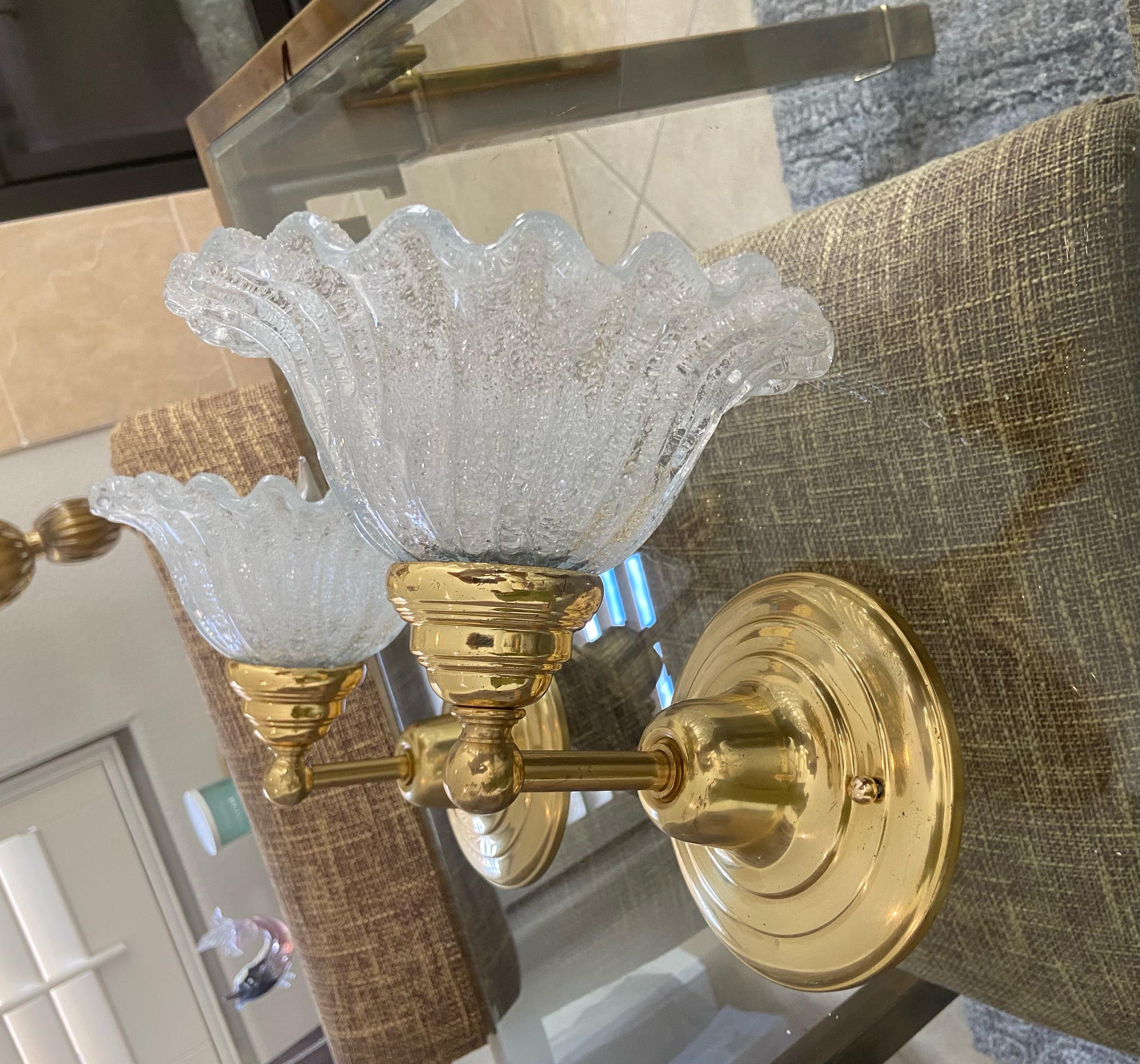 Pair of Murano Glass Clear Textured Brass Wall Sconces In Good Condition In Palm Springs, CA