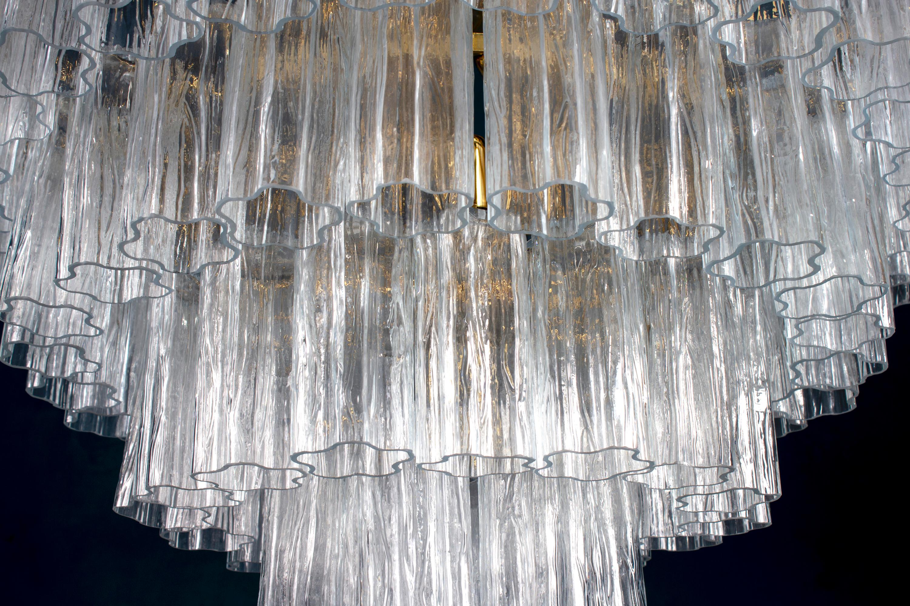 Pair of Murano Glass Clear Tronchi Chandeliers In Excellent Condition For Sale In Rome, IT