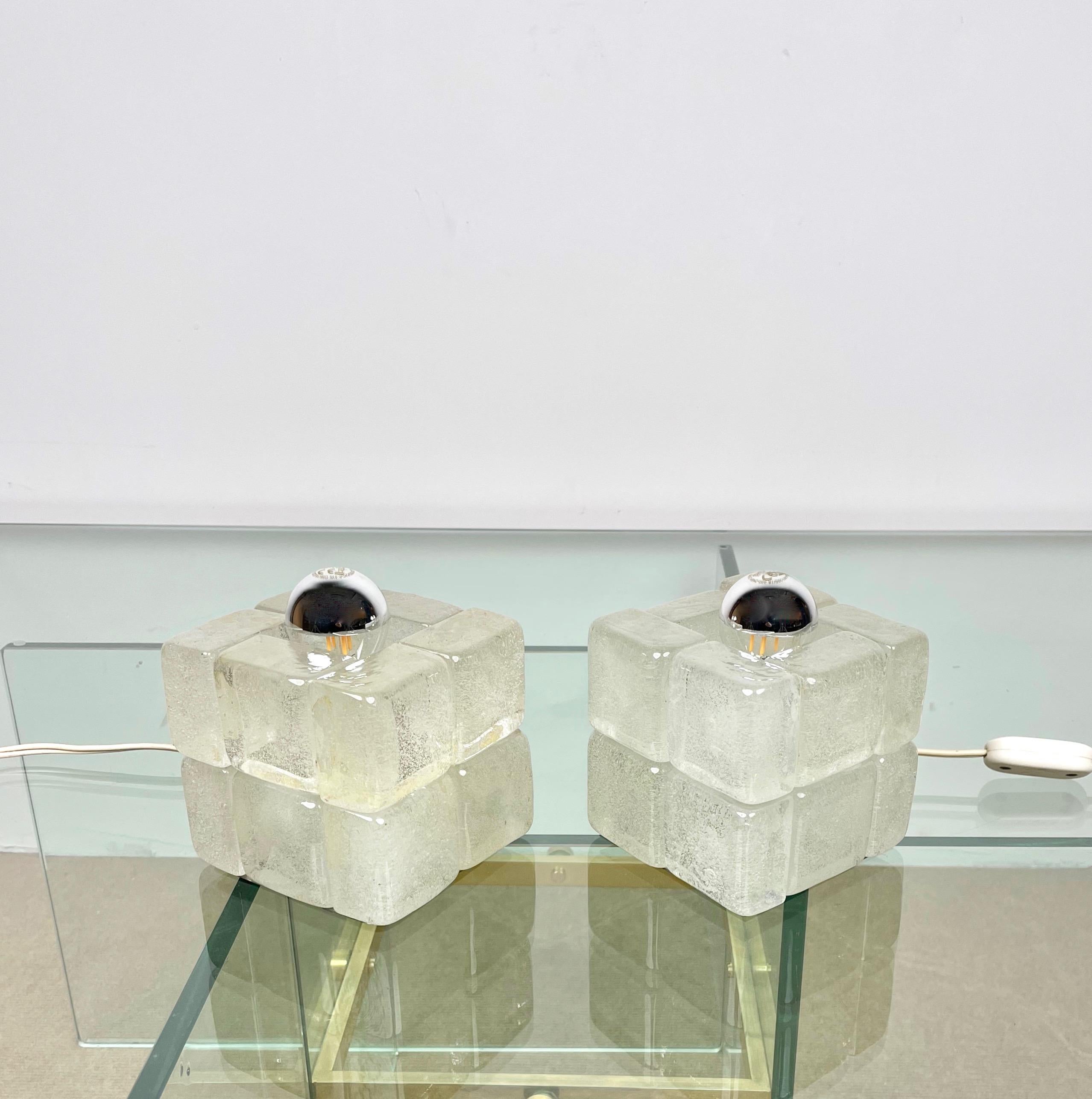 Pair of Murano glass cube table lamps by the Italian designer Albano Poli for Poliarte. 

Made in Italy in the 1970s.