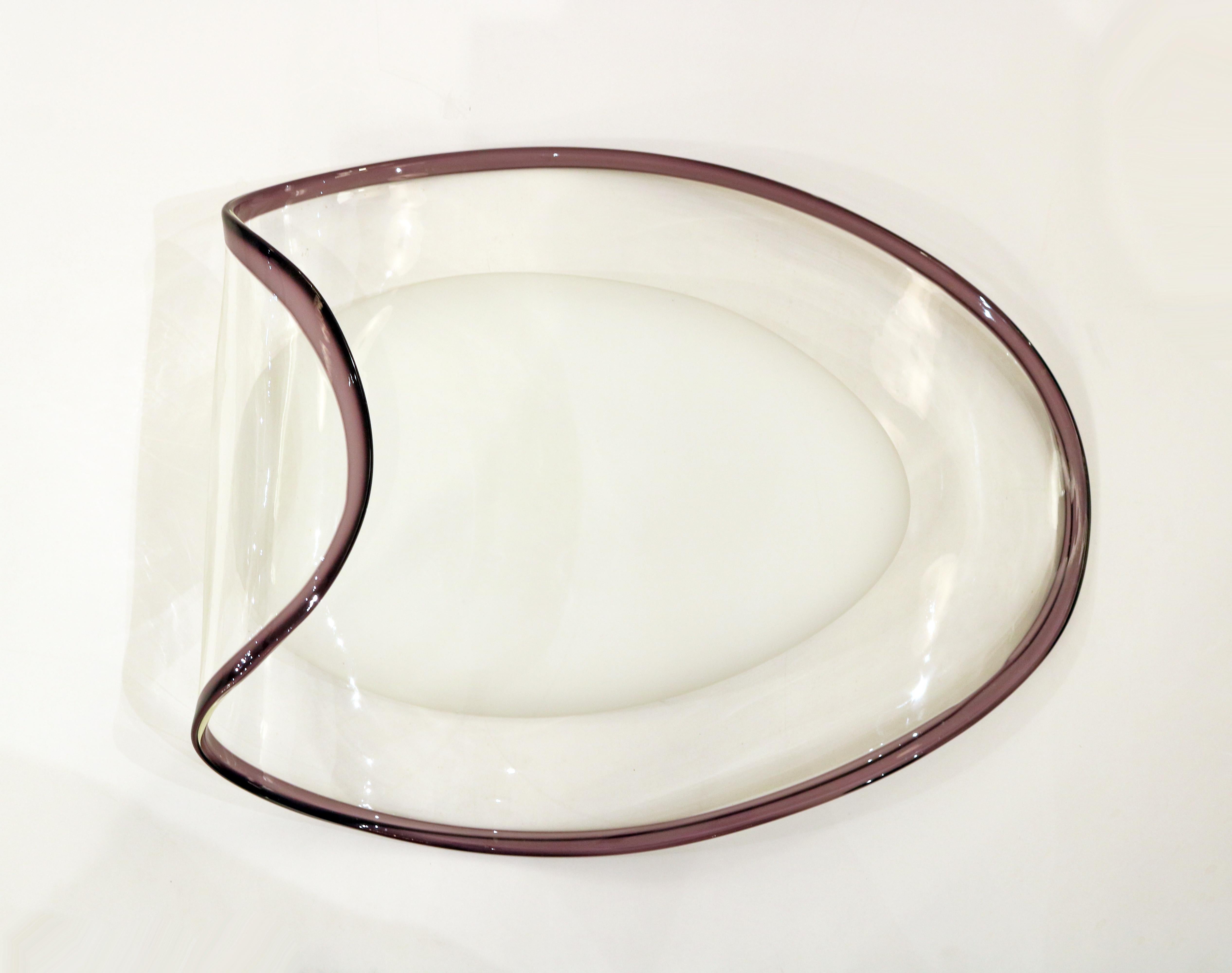 Verre d'art Paire de plats en verre de Murano, Italie Fin du 20e siècle en vente