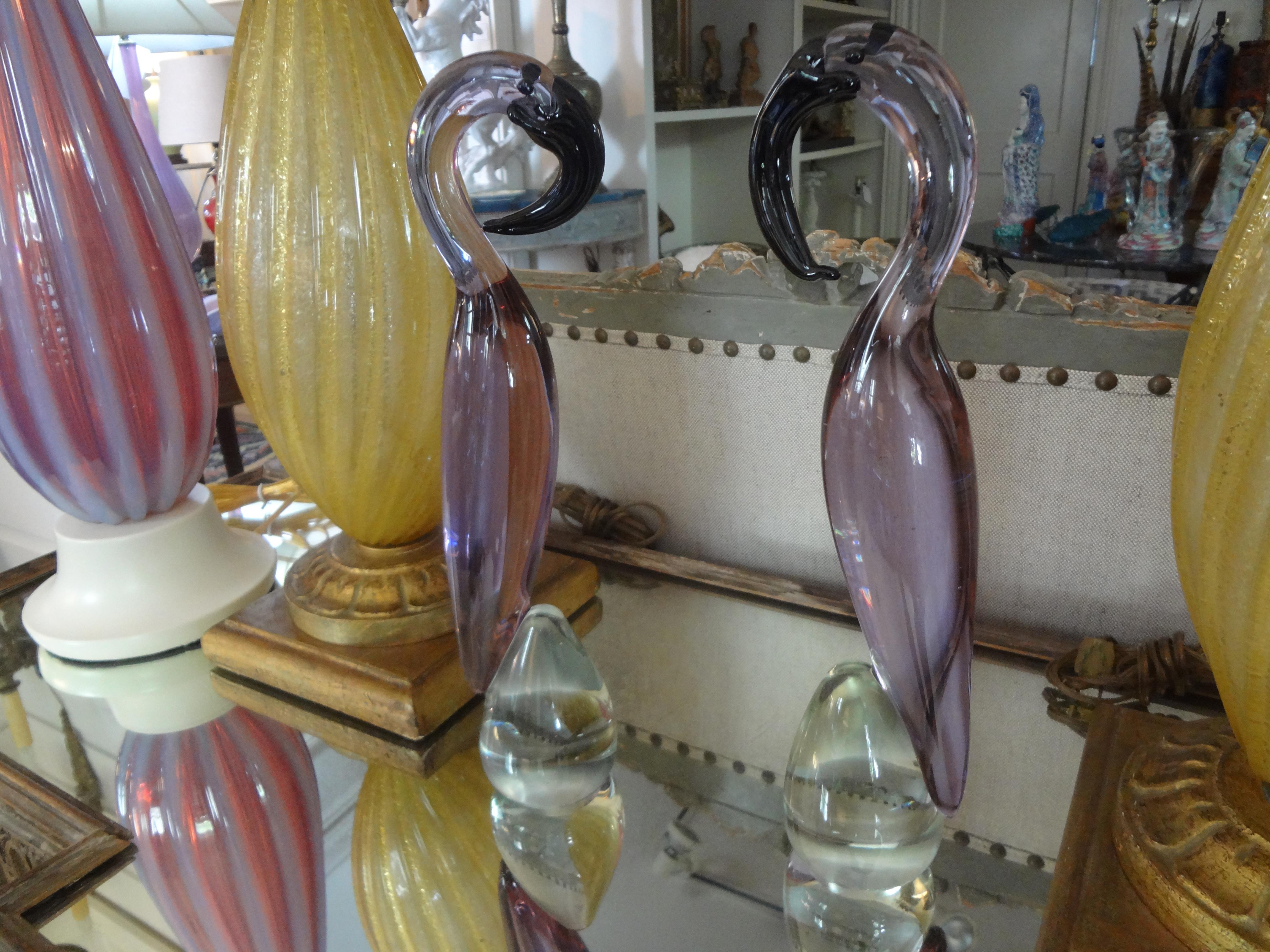 Milieu du XXe siècle Paire de flamants en verre de Murano en vente