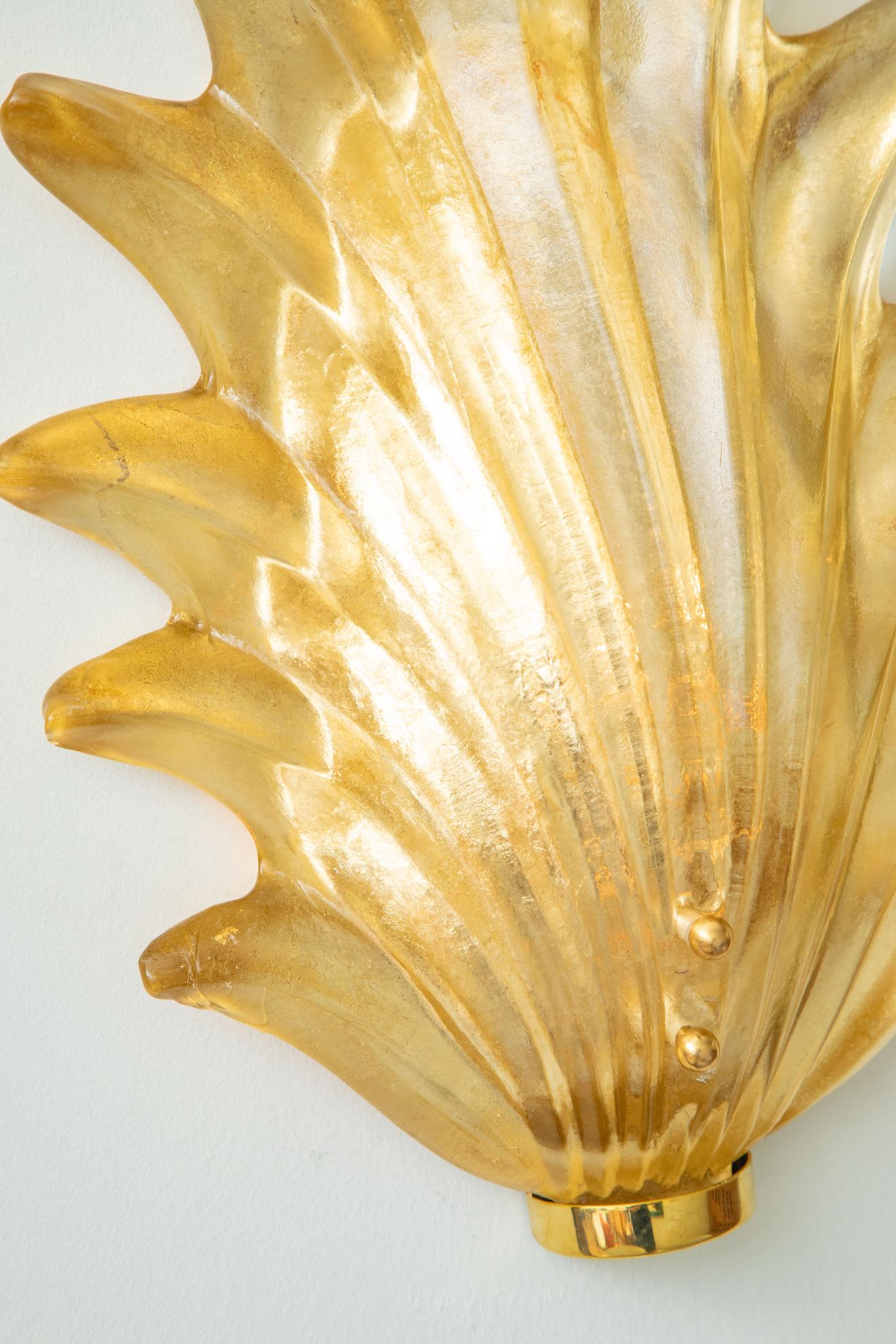 Contemporary Pair of Murano Glass Gilded and Brass Leaf Wall Lights, in Stock For Sale
