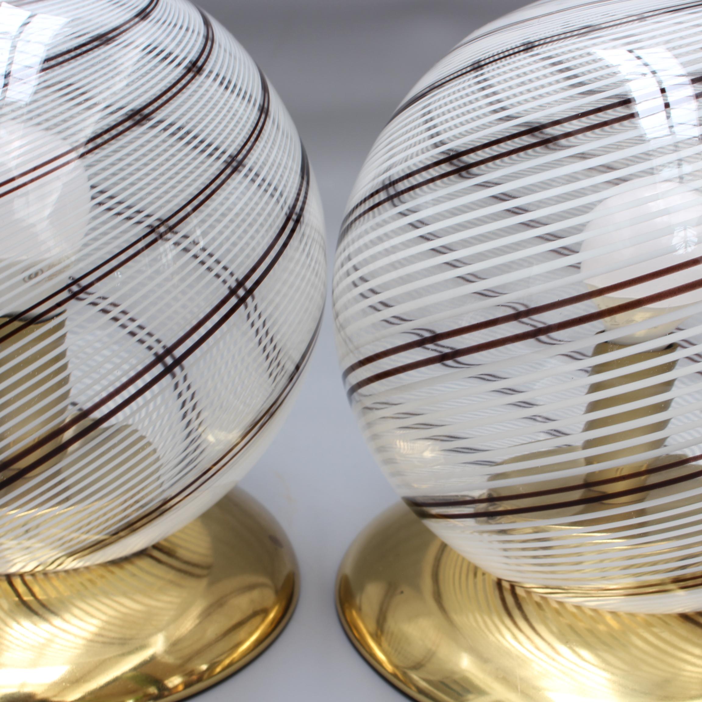 Pair of Murano Glass Globe Table Lamps 'circa 1970s' For Sale 4
