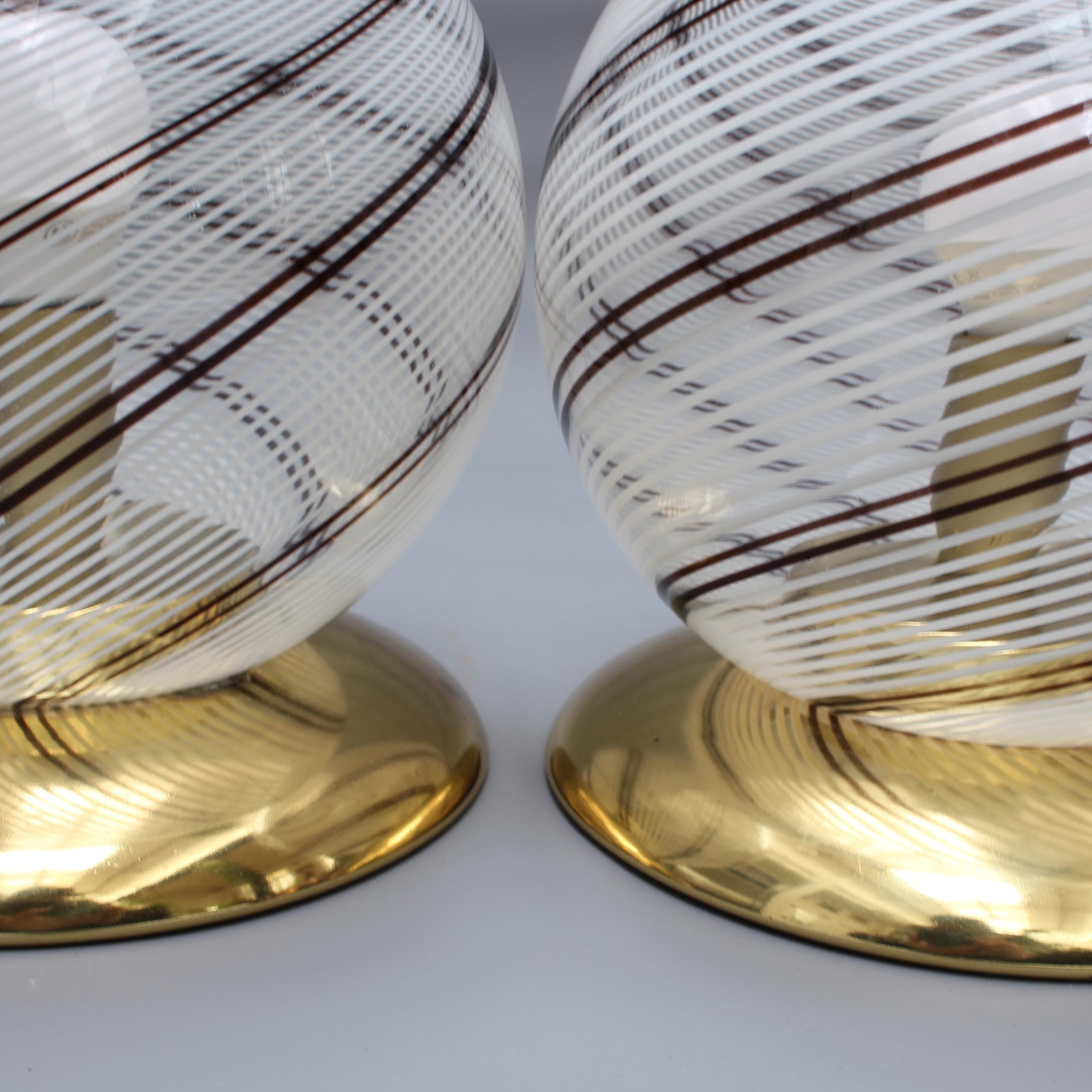 Pair of Murano Glass Globe Table Lamps 'circa 1970s' For Sale 5