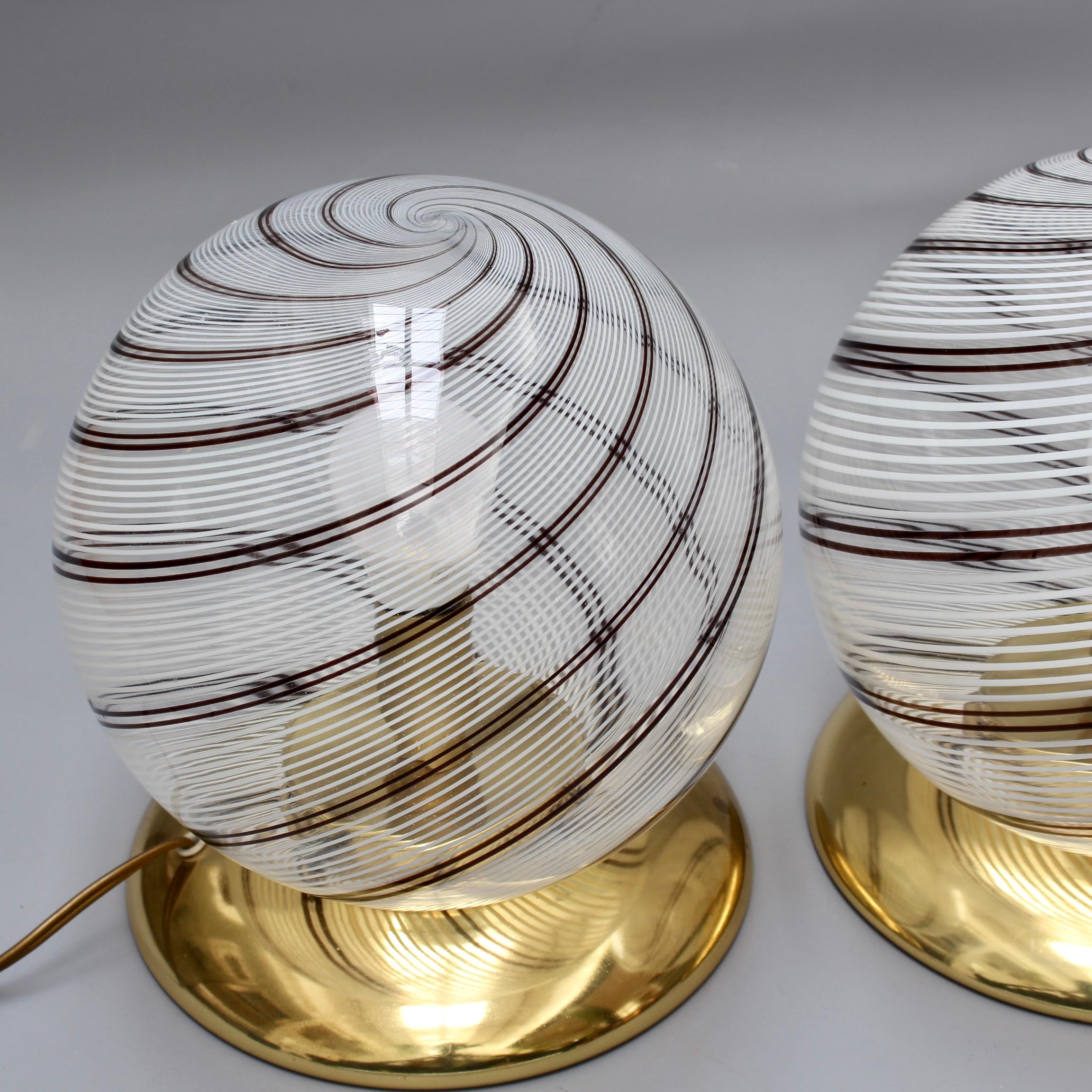 Mid-Century Modern Pair of Murano Glass Globe Table Lamps 'circa 1970s' For Sale