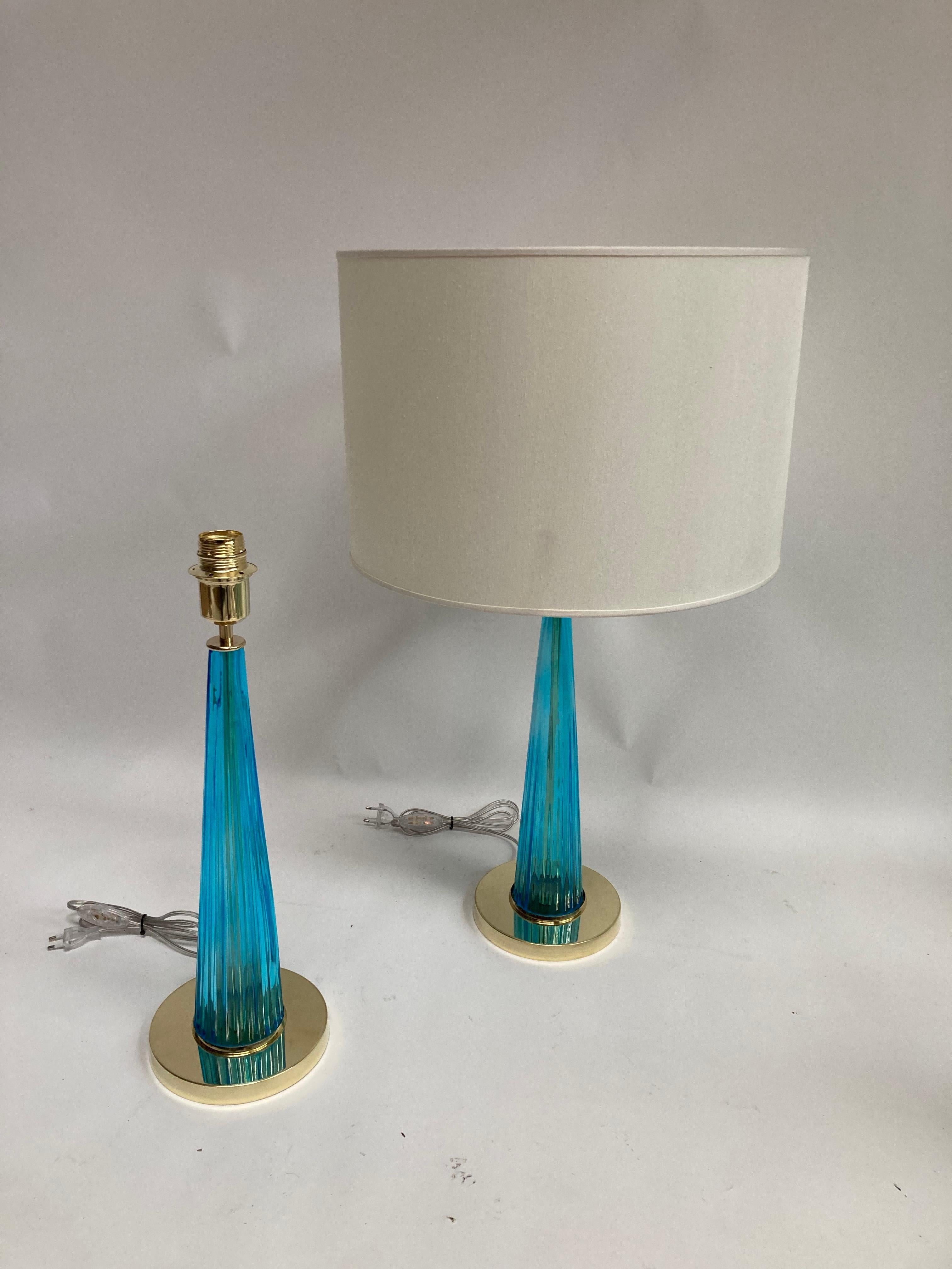 Very nice glass table lamps.
Great colour.
 