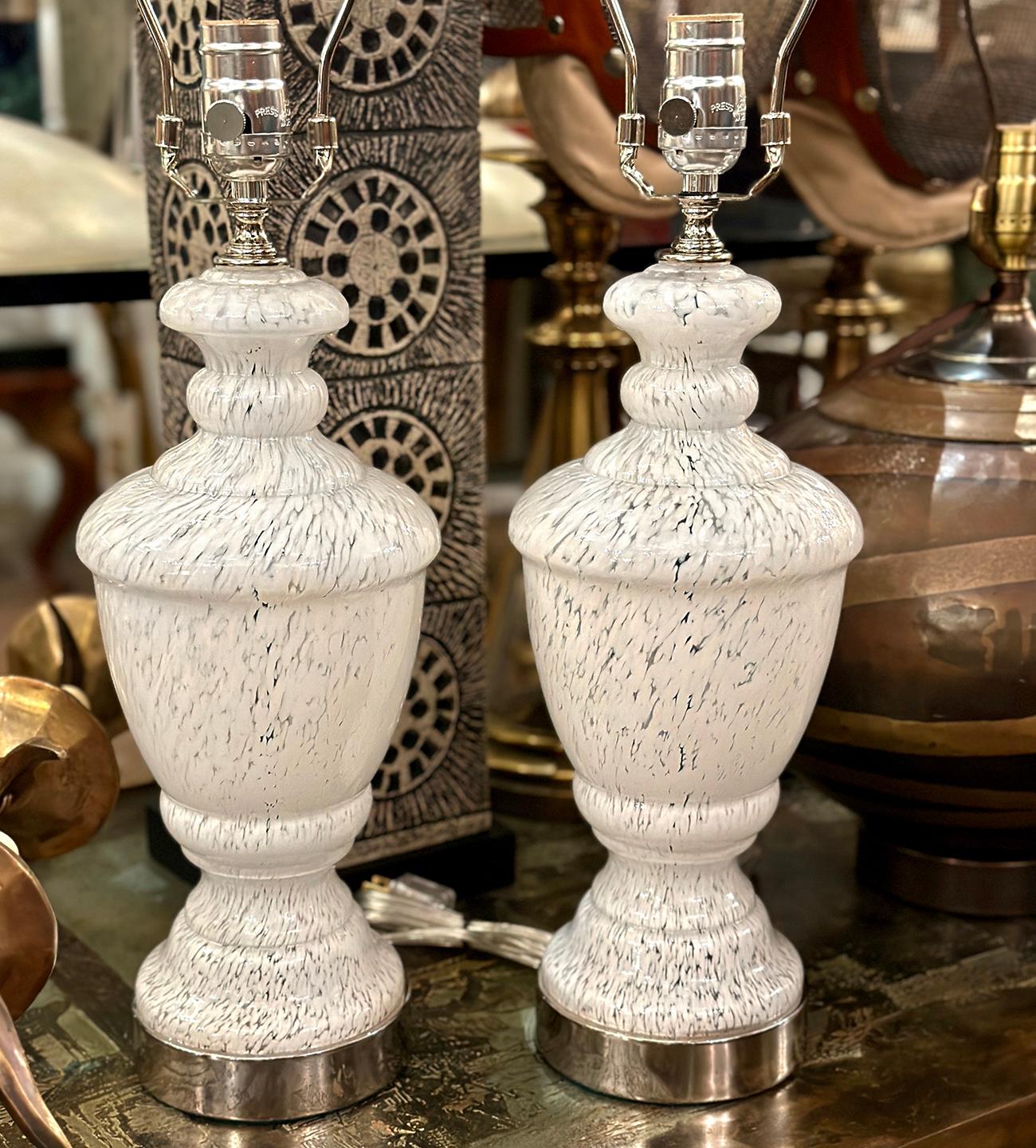 Mid-20th Century Pair of Murano Glass Lamps For Sale