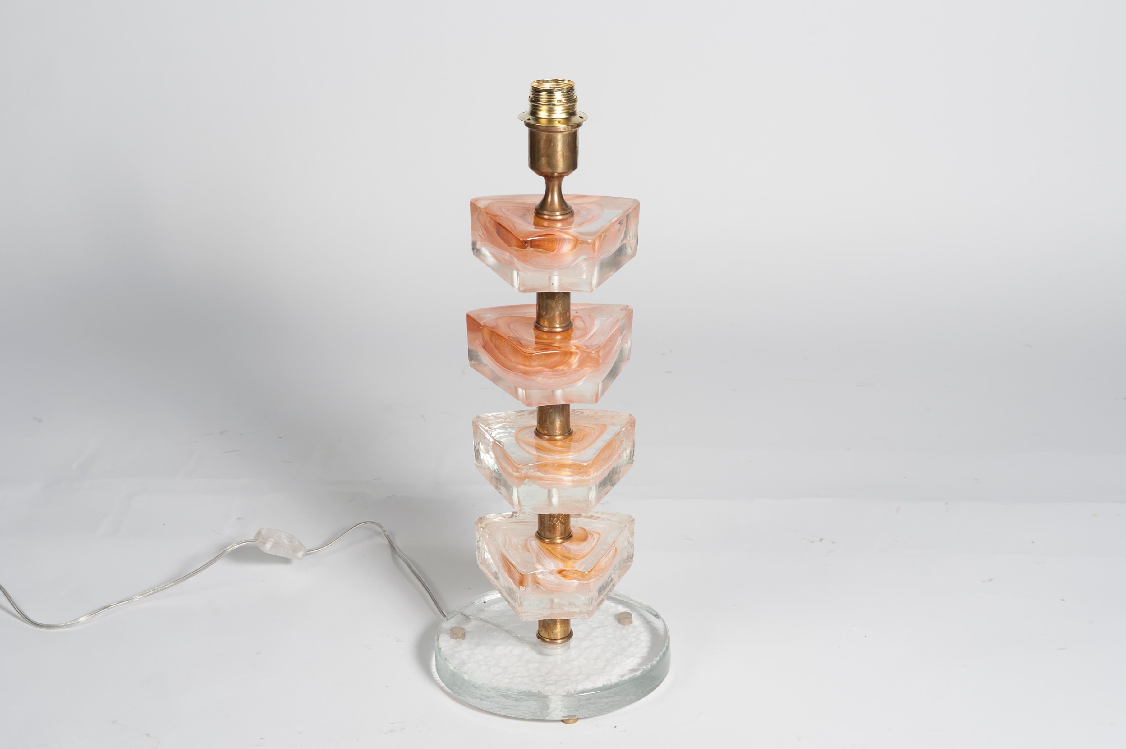 Paire de lampes en verre de Murano
Pas d'ombre fournie
Dimensions données sans ombrage.