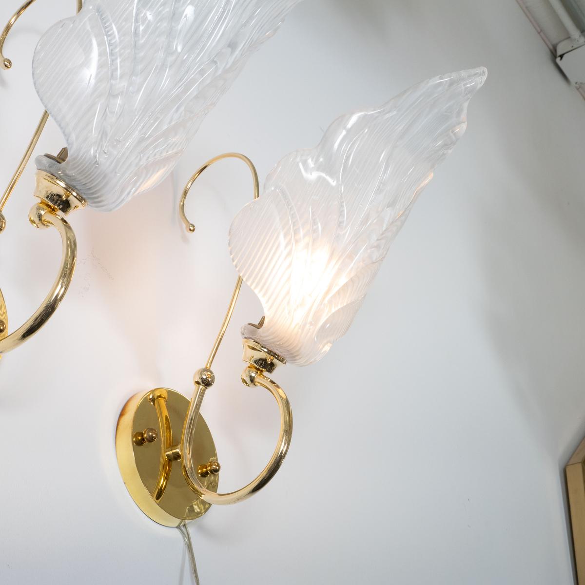 Pair of Murano glass leaf sconces For Sale 1