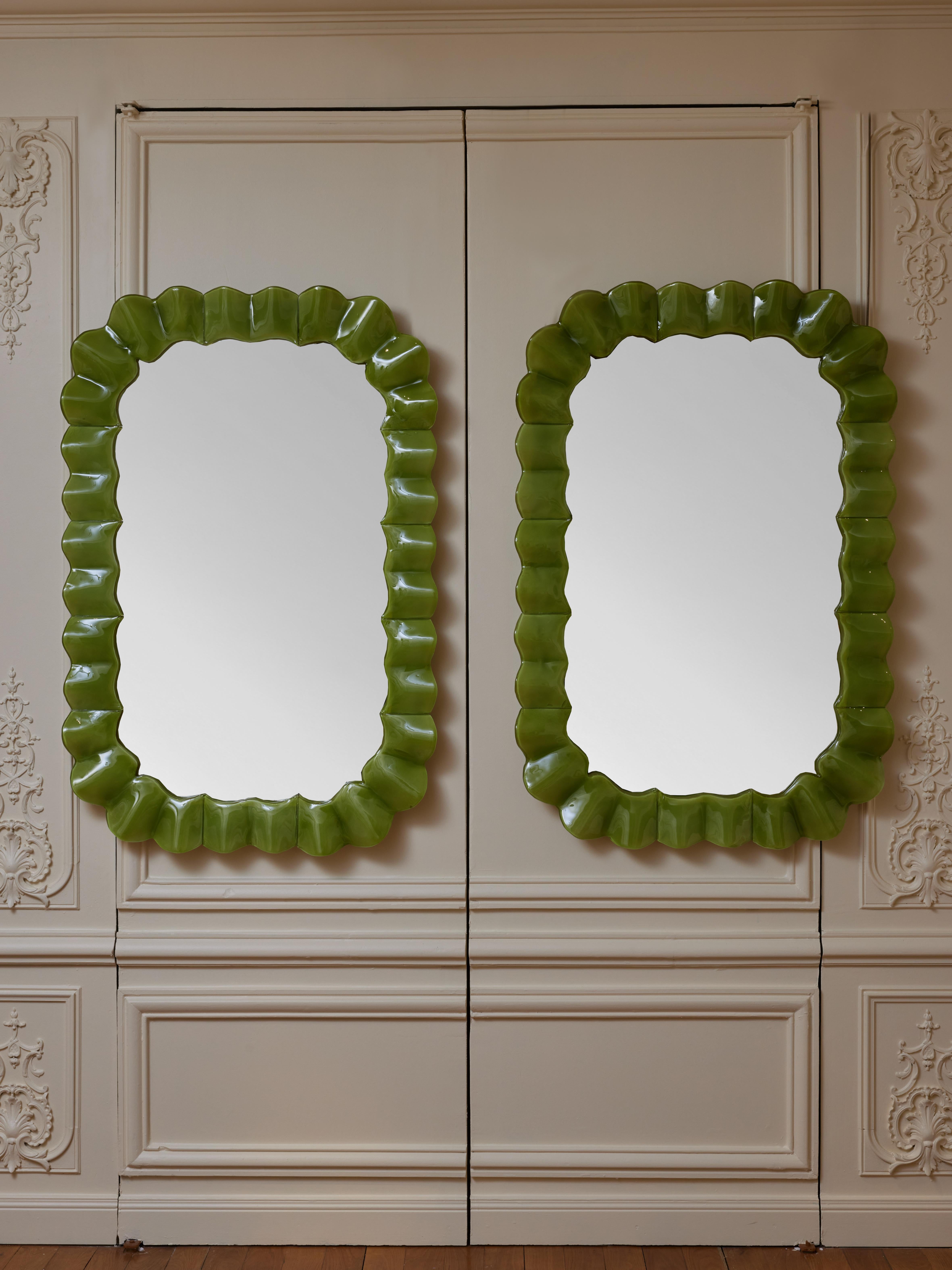 Pair of mirrors with frame in green Murano glass.
Creation by Studio Glustin.
Italy, 2023.
