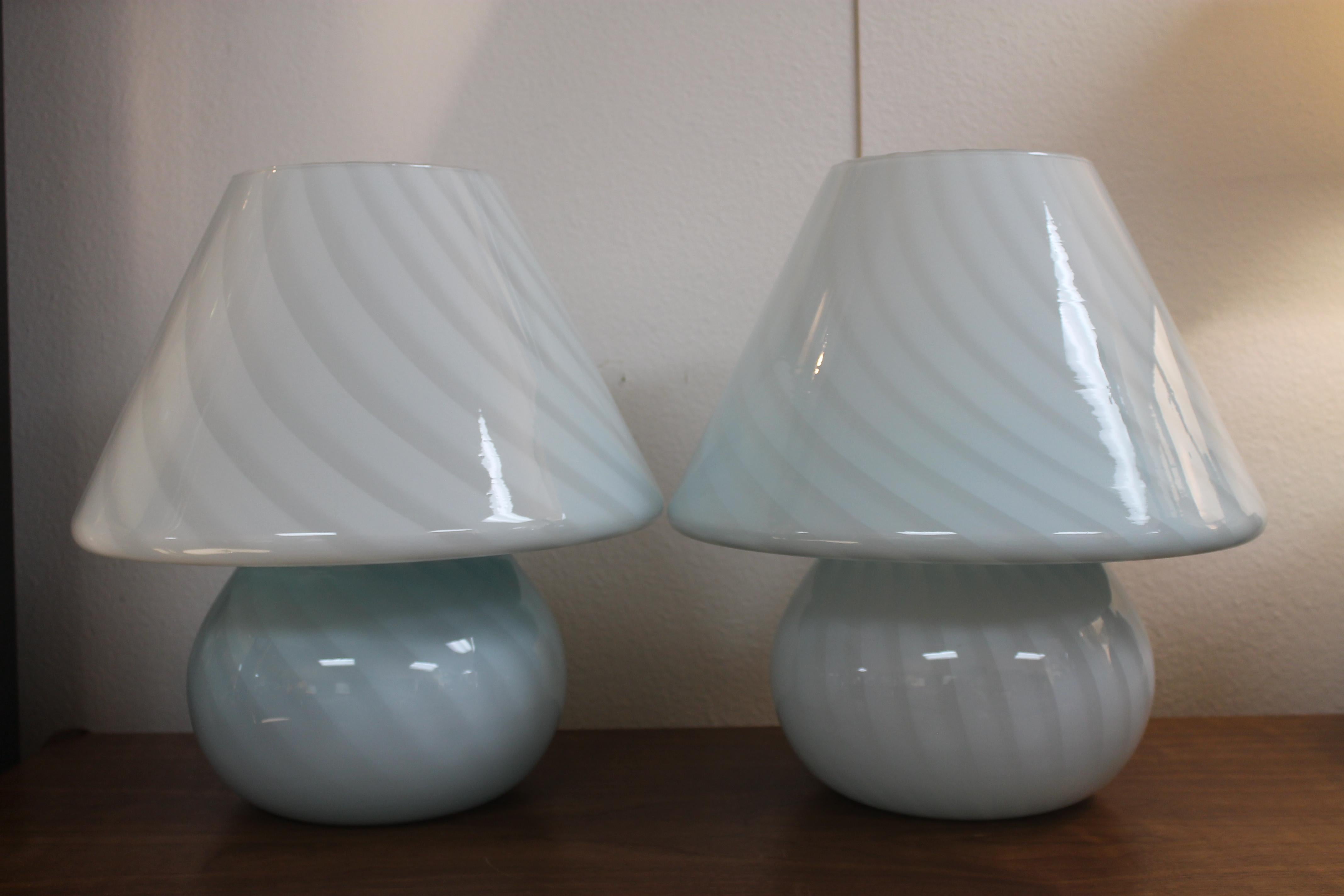 Pair of Murano Glass Mushroom Lamps (Large Version) In Good Condition In Palm Springs, CA