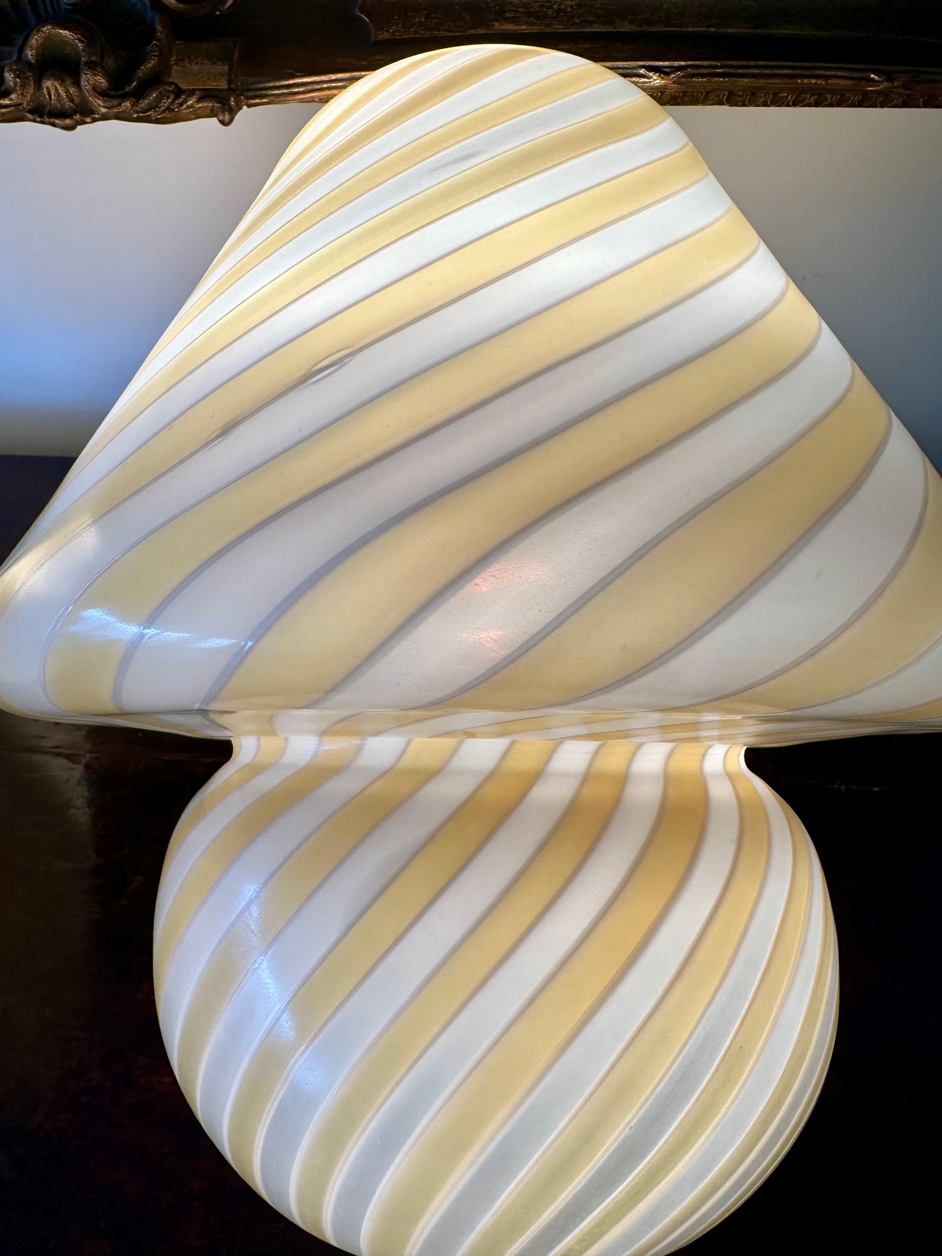 Post-Modern Pair of Murano Glass Mushroom Table Lamps, Italy, Circa 1970 For Sale