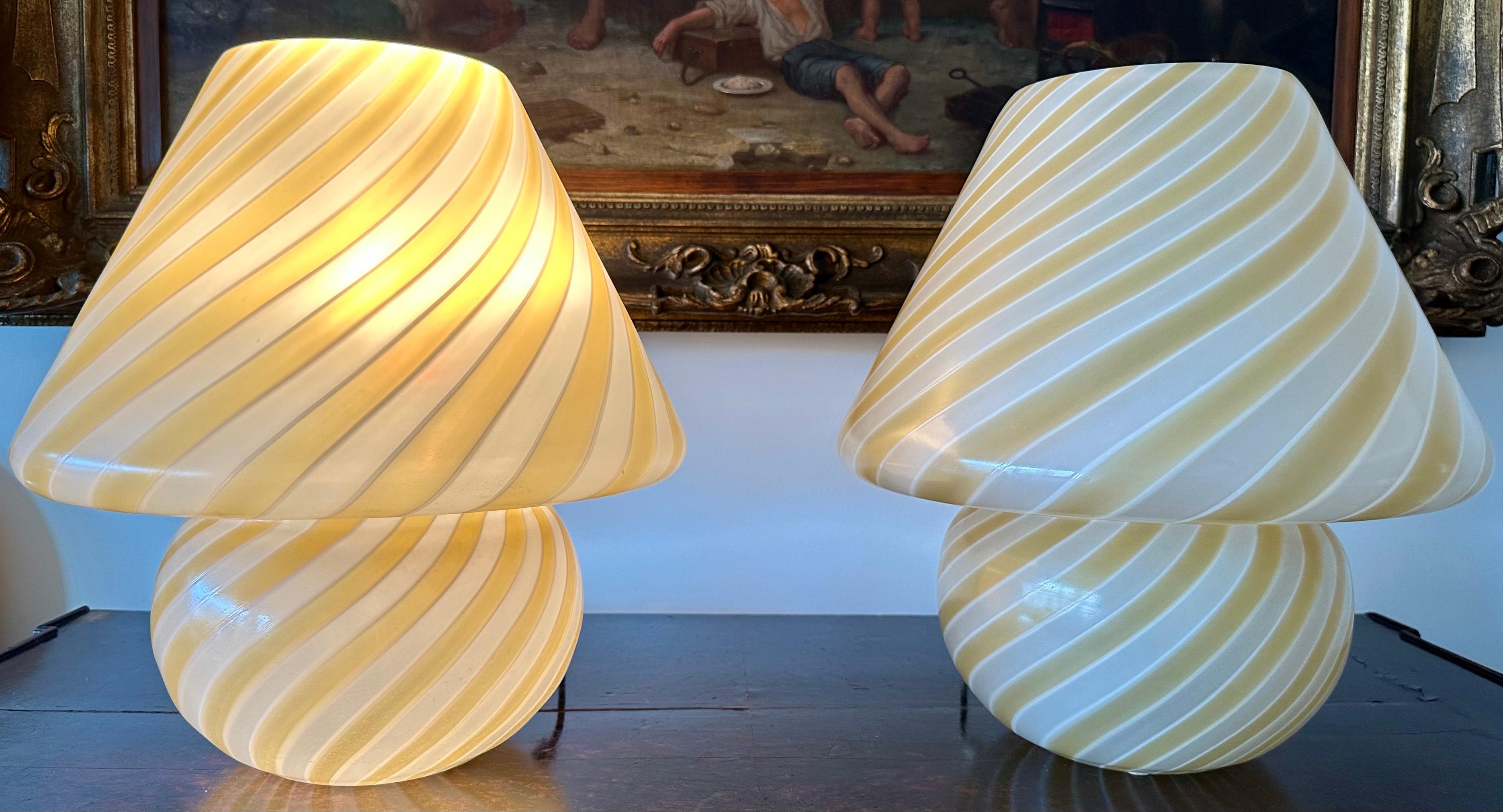 Late 20th Century Pair of Murano Glass Mushroom Table Lamps, Italy, Circa 1970 For Sale