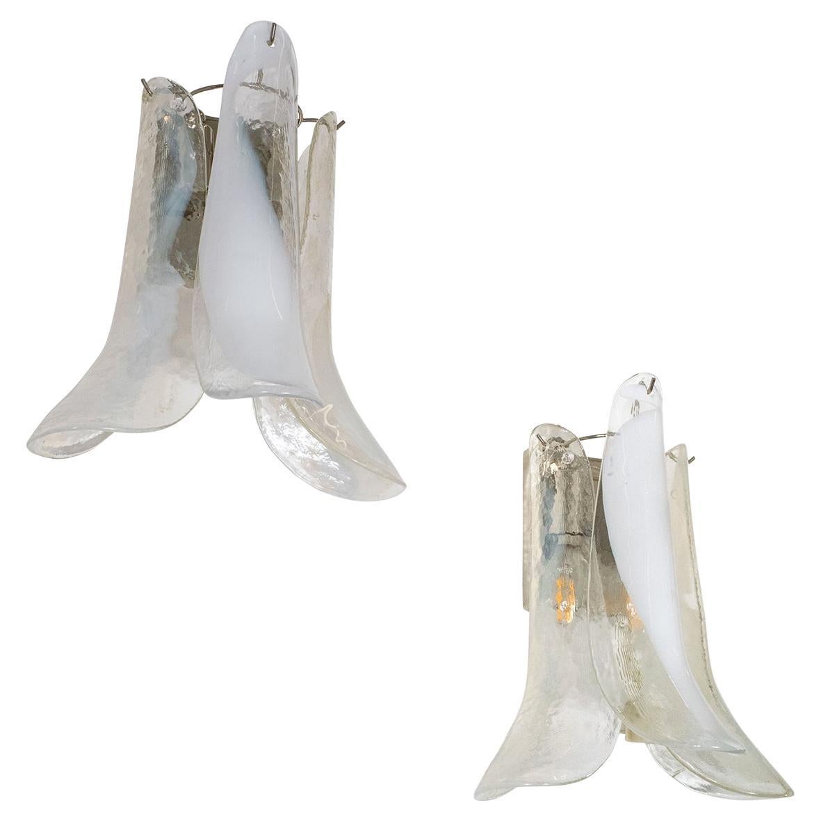 Paire d'appliques à pétales en verre de Murano par Mazzega