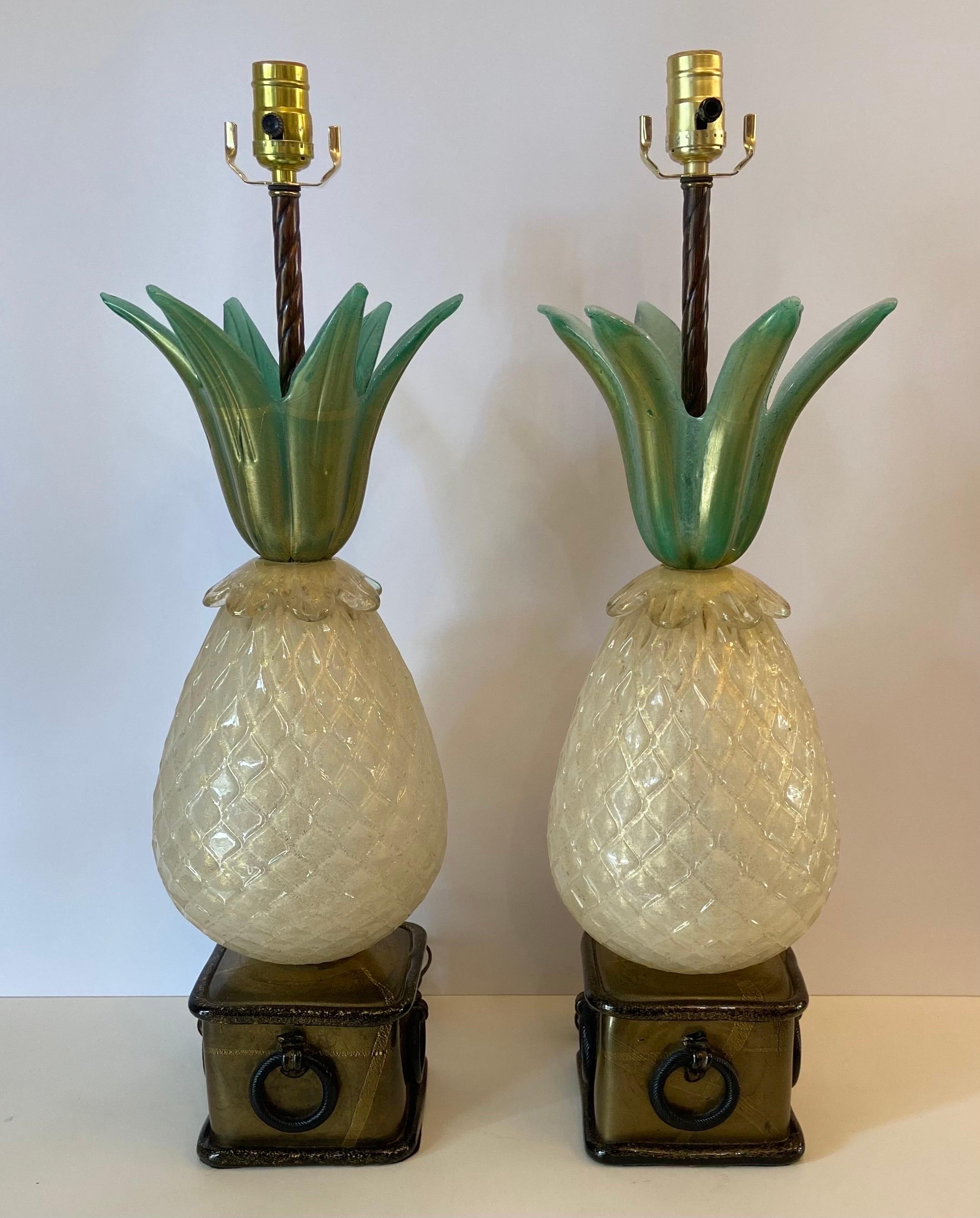 Pair of Murano Glass Pineapple Lamps by Barover In Good Condition For Sale In West Palm Beach, FL
