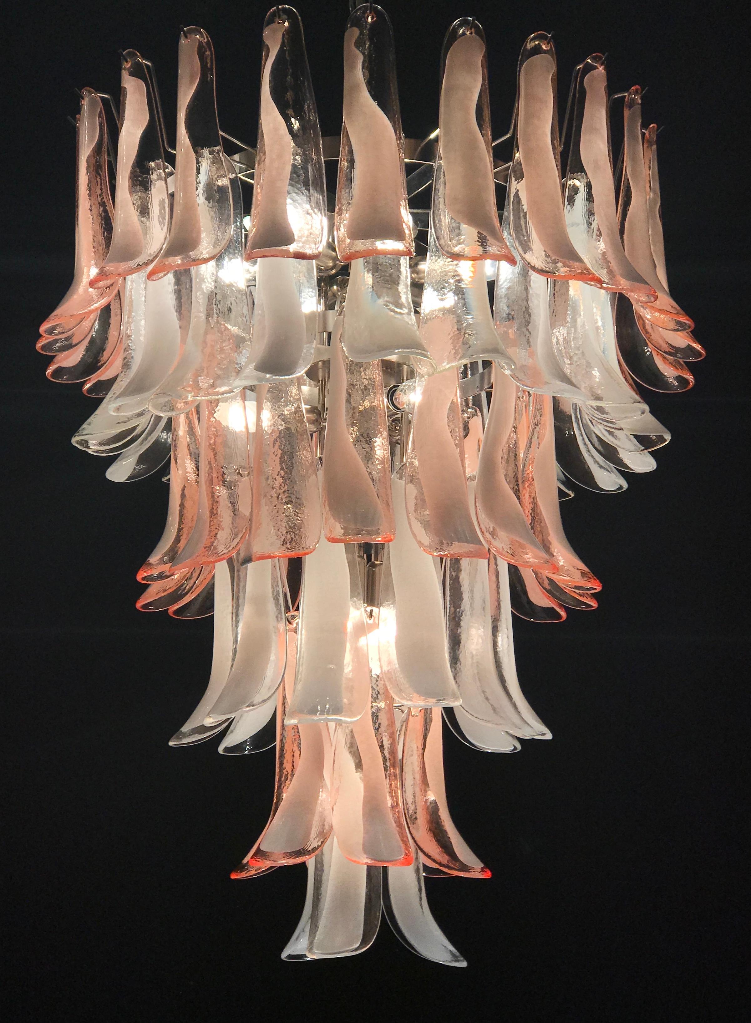 Pair of Murano Glass Pink and White Petal Sumptuous Chandeliers, Italy, 1980s 3