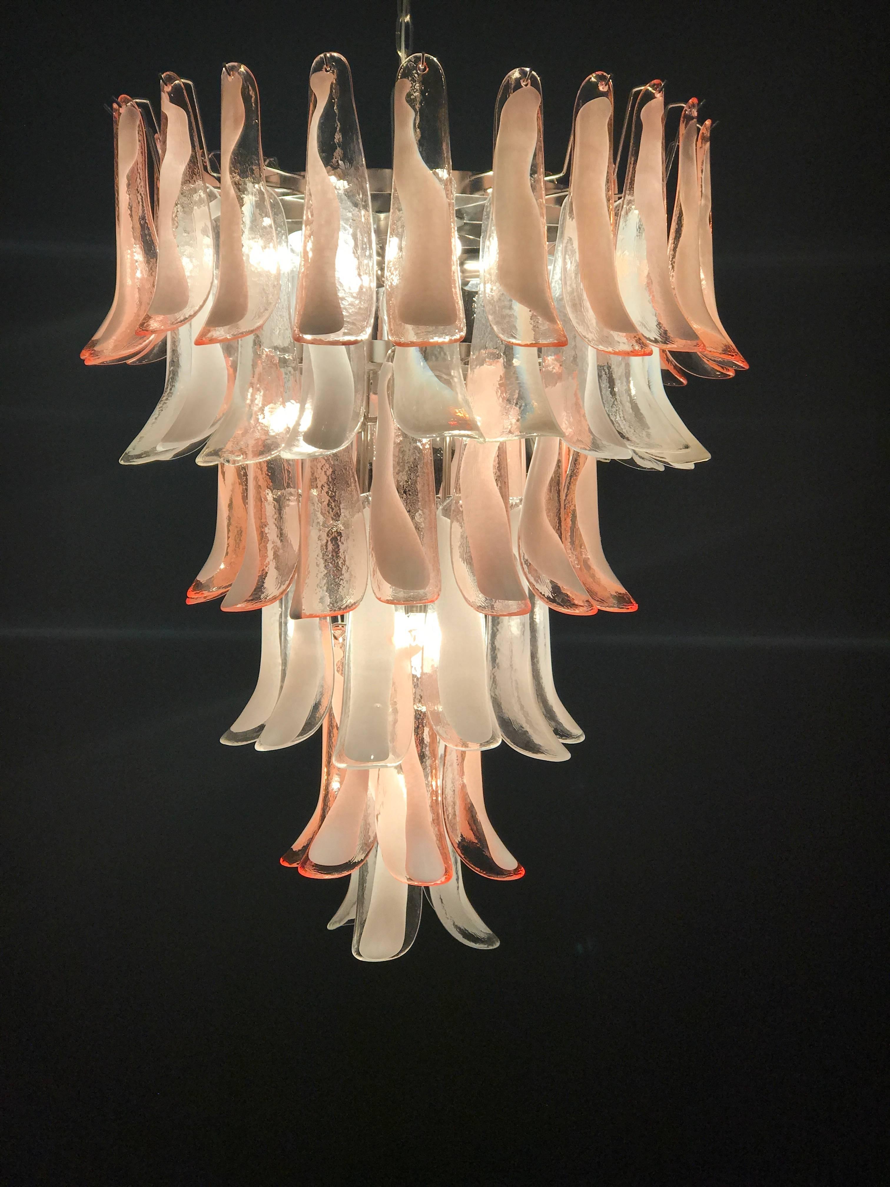 Mid-Century Modern Murano Glass Pink and White Petal Sumptuous Chandeliers, Italy, 1980s For Sale