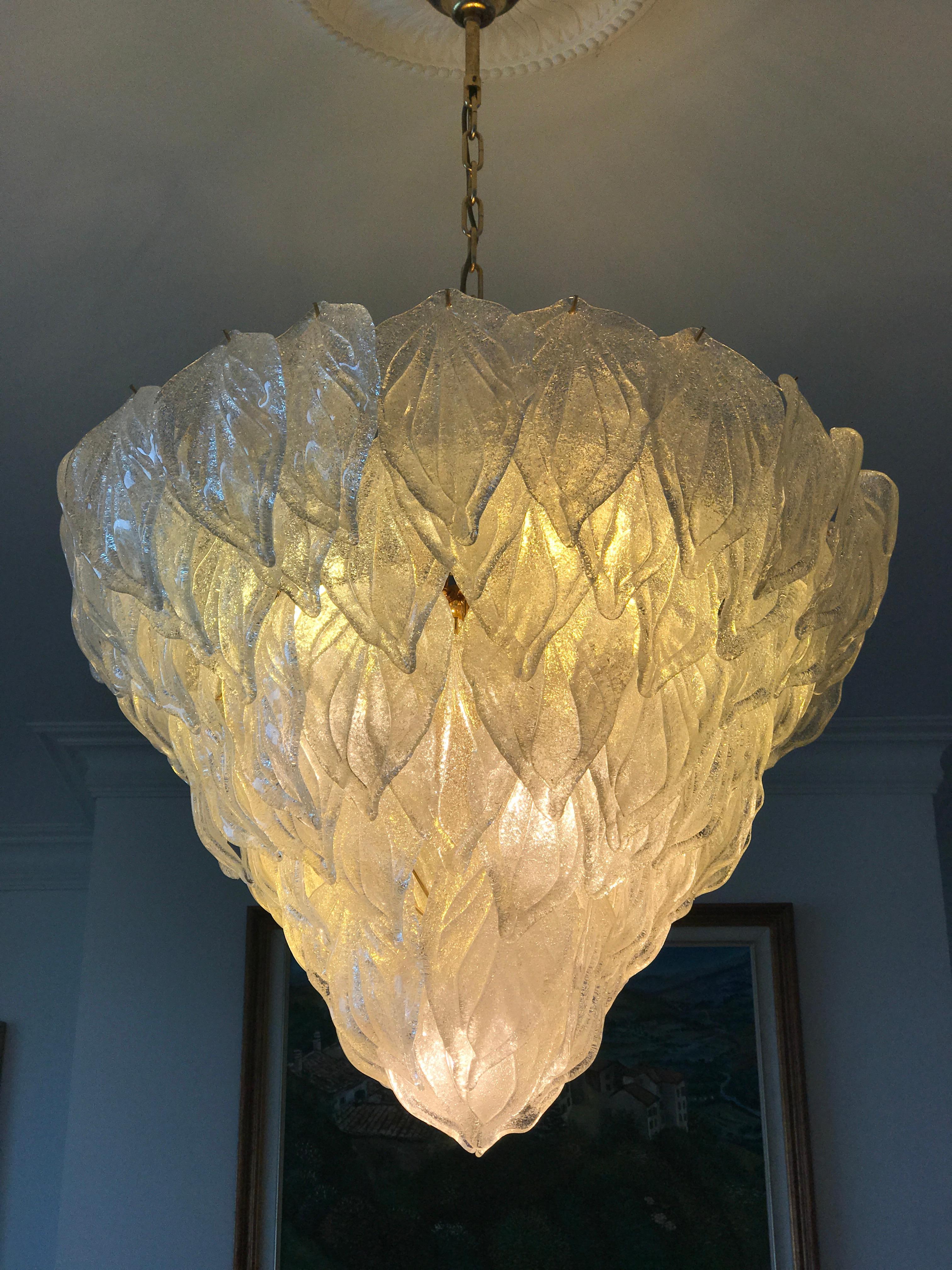 Paar Polar-Kronleuchter aus Muranoglas, Italienische Moderne, 1970er Jahre im Angebot 4
