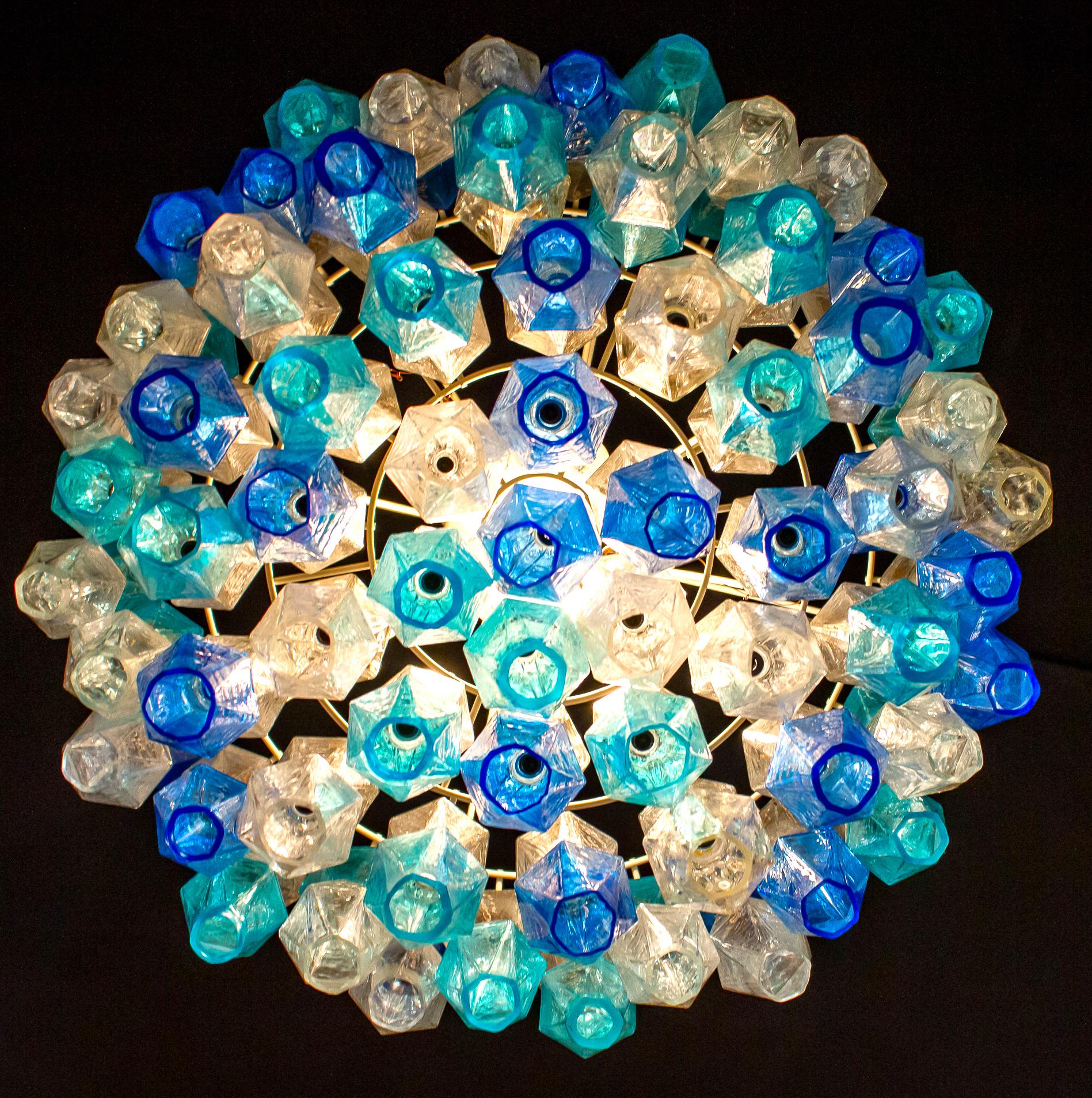 Coppia di lampadari Poliedri in vetro di Murano color zaffiro in vendita 2