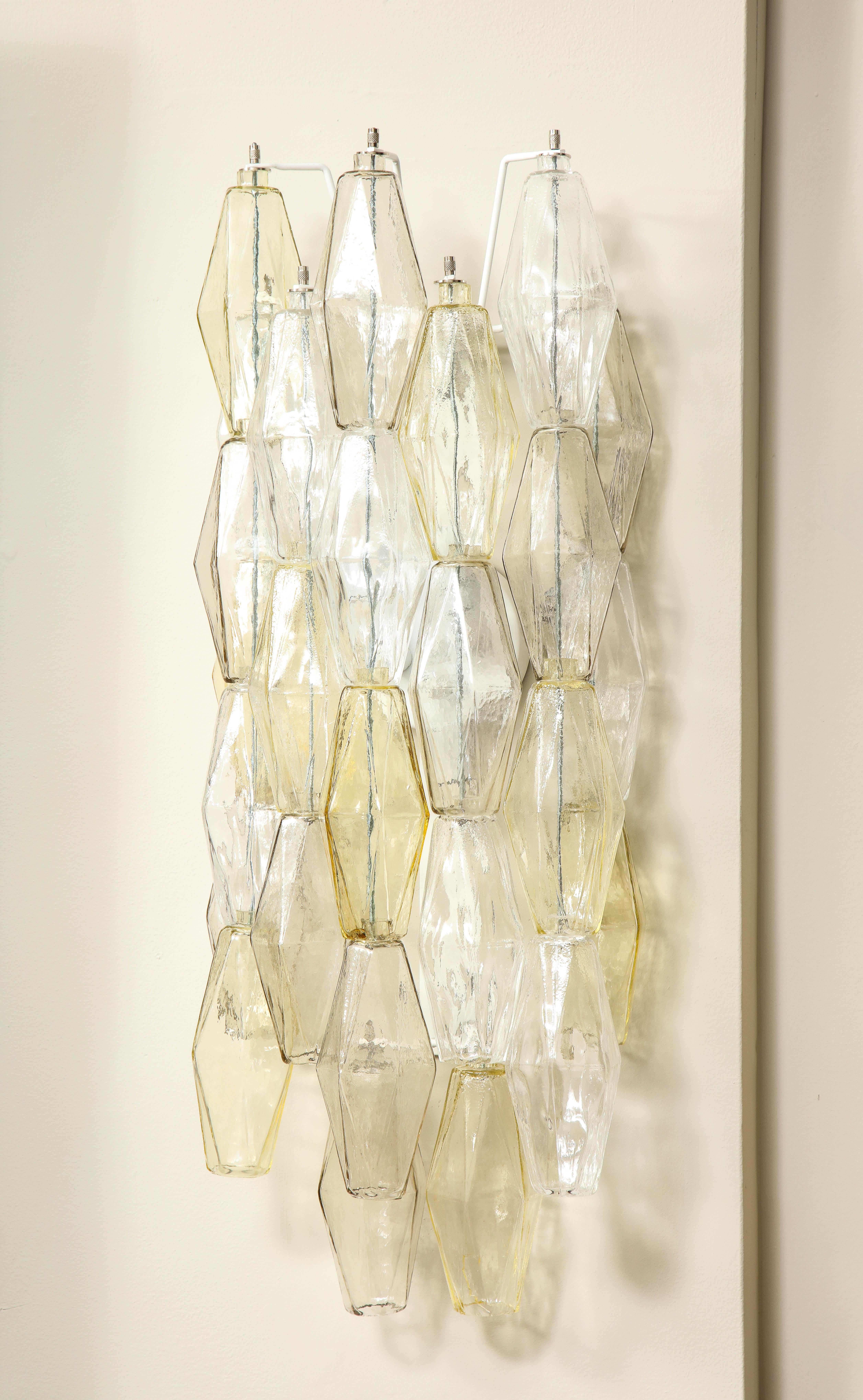 Mid-Century moderno Coppia di lampade a poliedro in vetro trasparente e ambrato Artisan 2021 in vendita