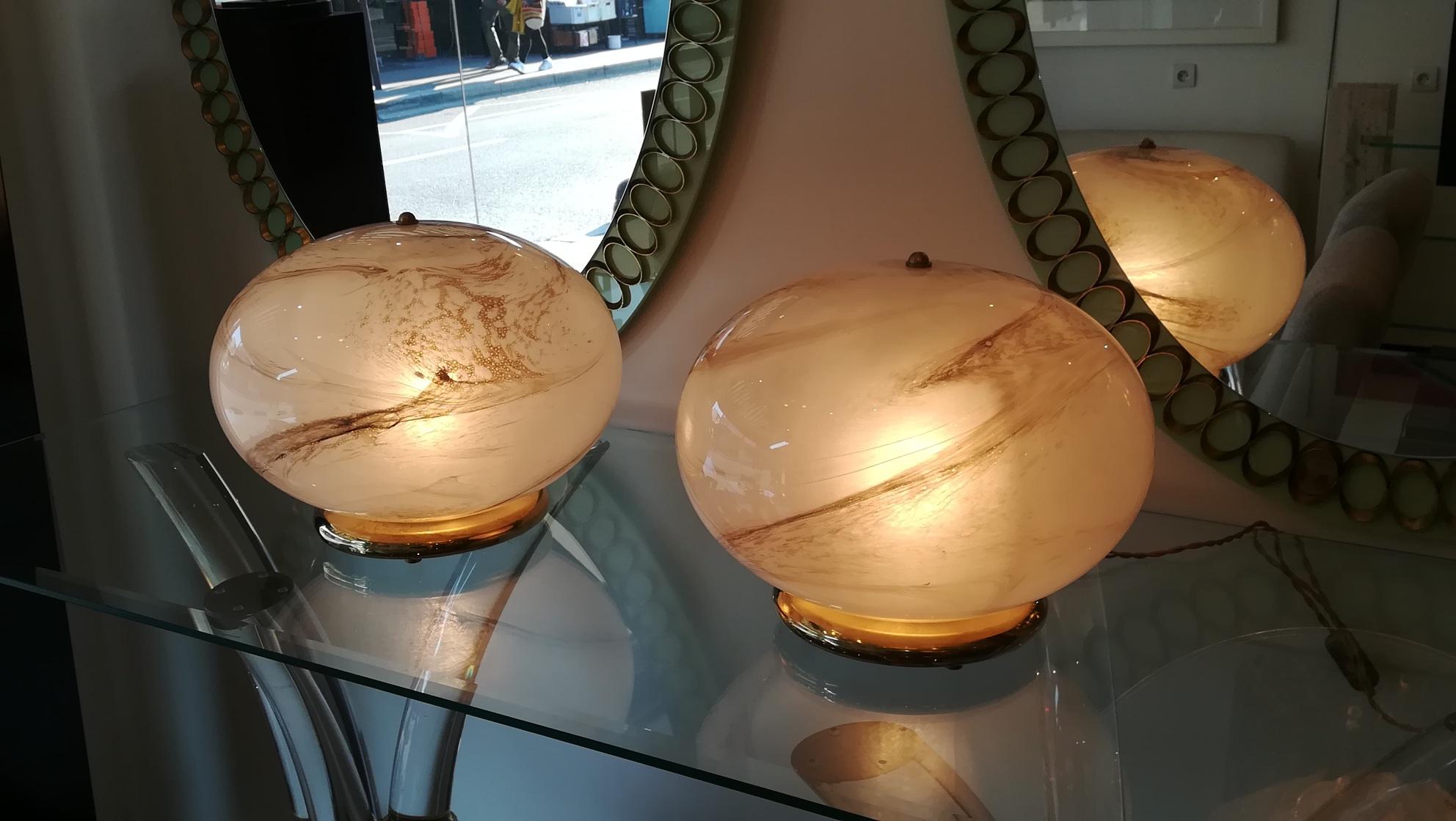 Pair of Murano Glass Round Table Lamp For Sale 4