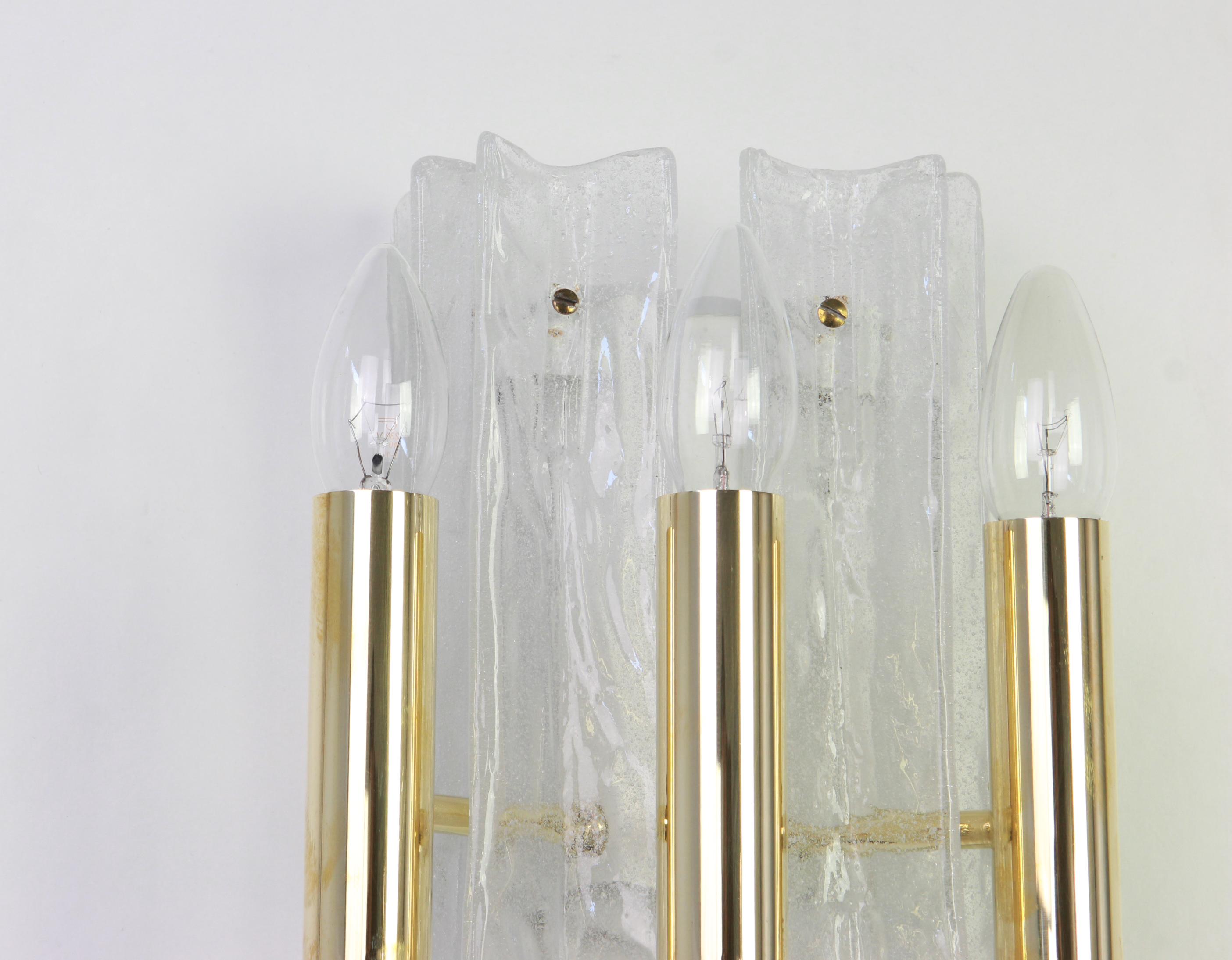 Milieu du XXe siècle Paire d'appliques en verre de Murano par Kalmar, Mod Lipizza, Autriche, années 1960 en vente