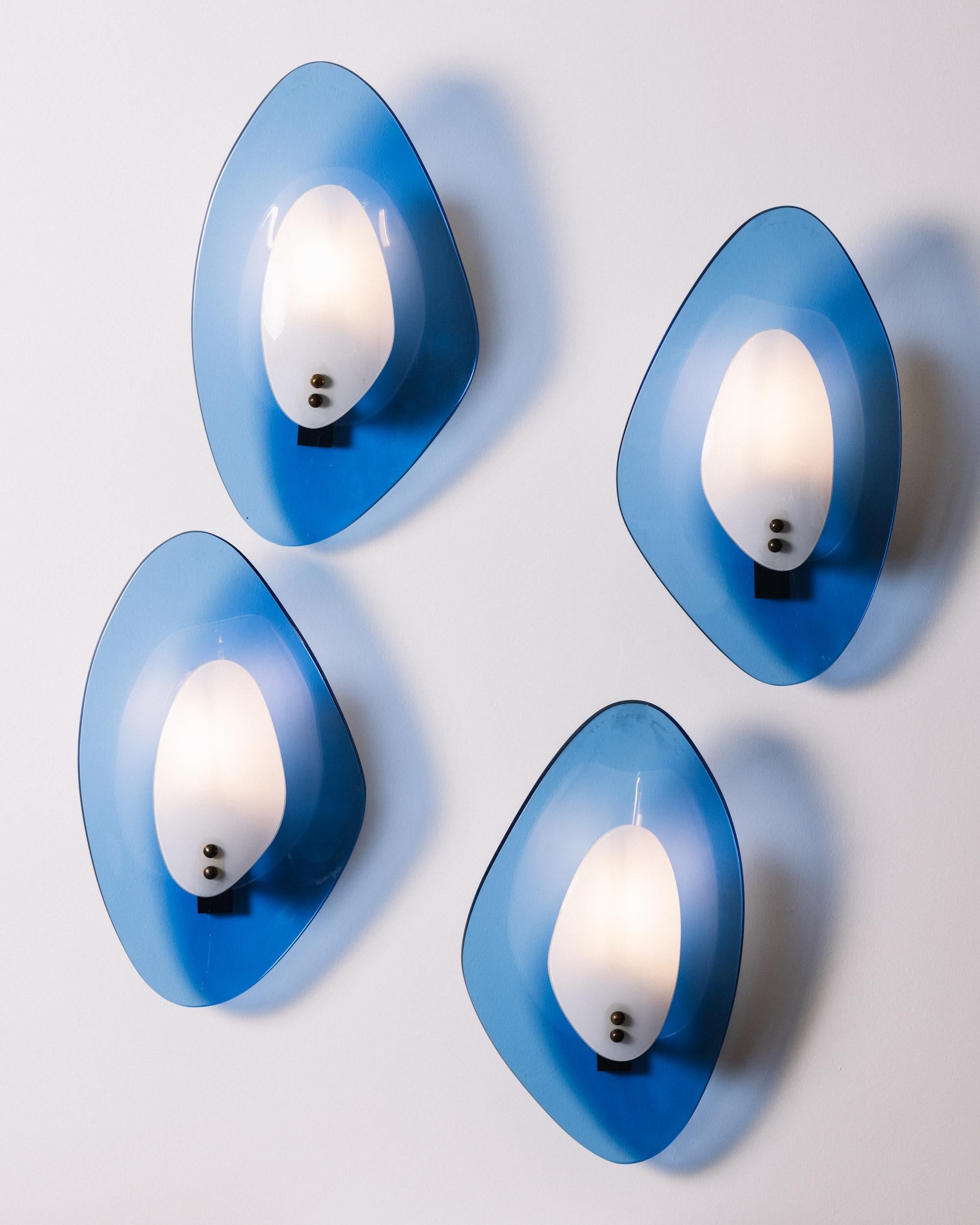 Mid-Century Modern Pair of Murano Glass Sconces, circa 1960s For Sale