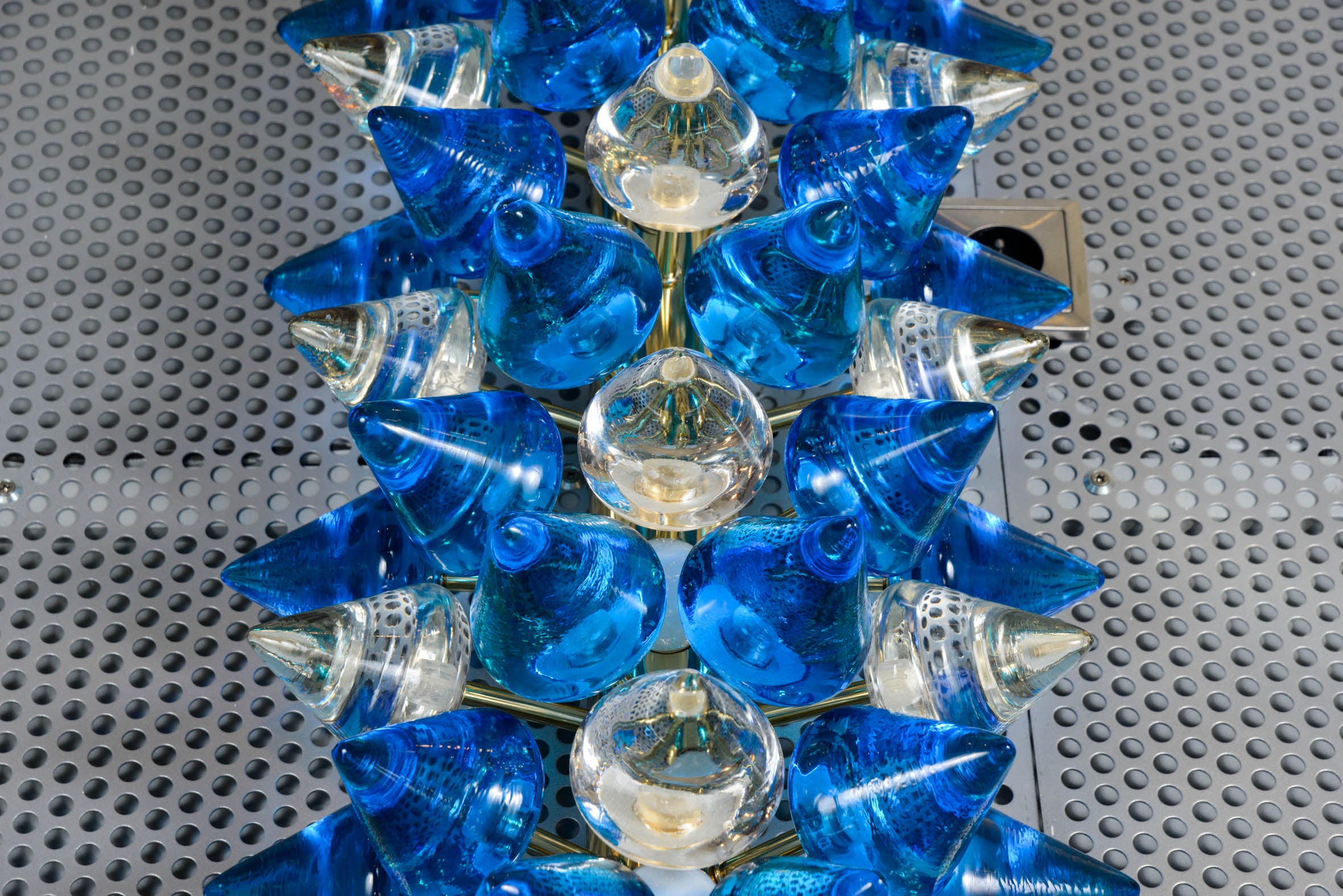 Français Paire d'Appliques en Verre de Murano Conçues par Regis Royant en vente