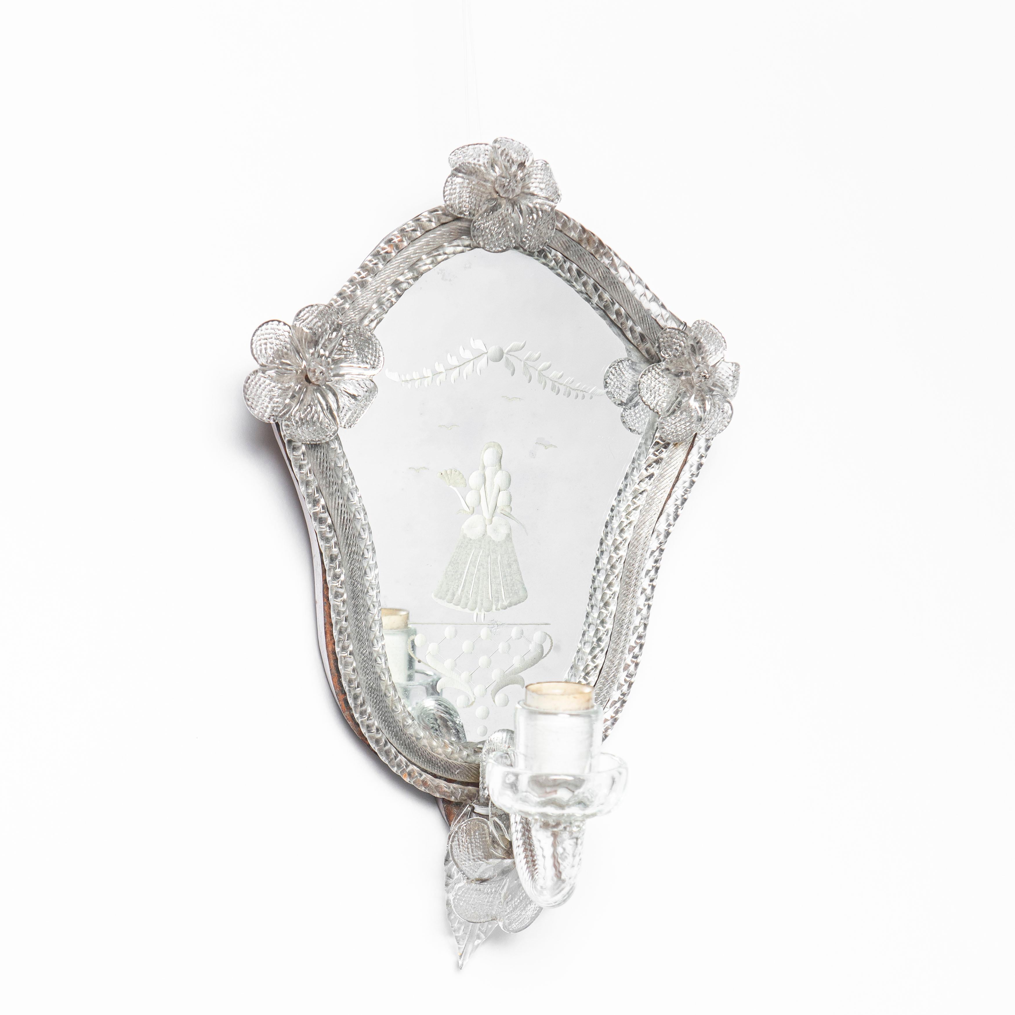 Néo-rococo Paire d'appliques en verre de Murano. Italie, début du XXe siècle. en vente