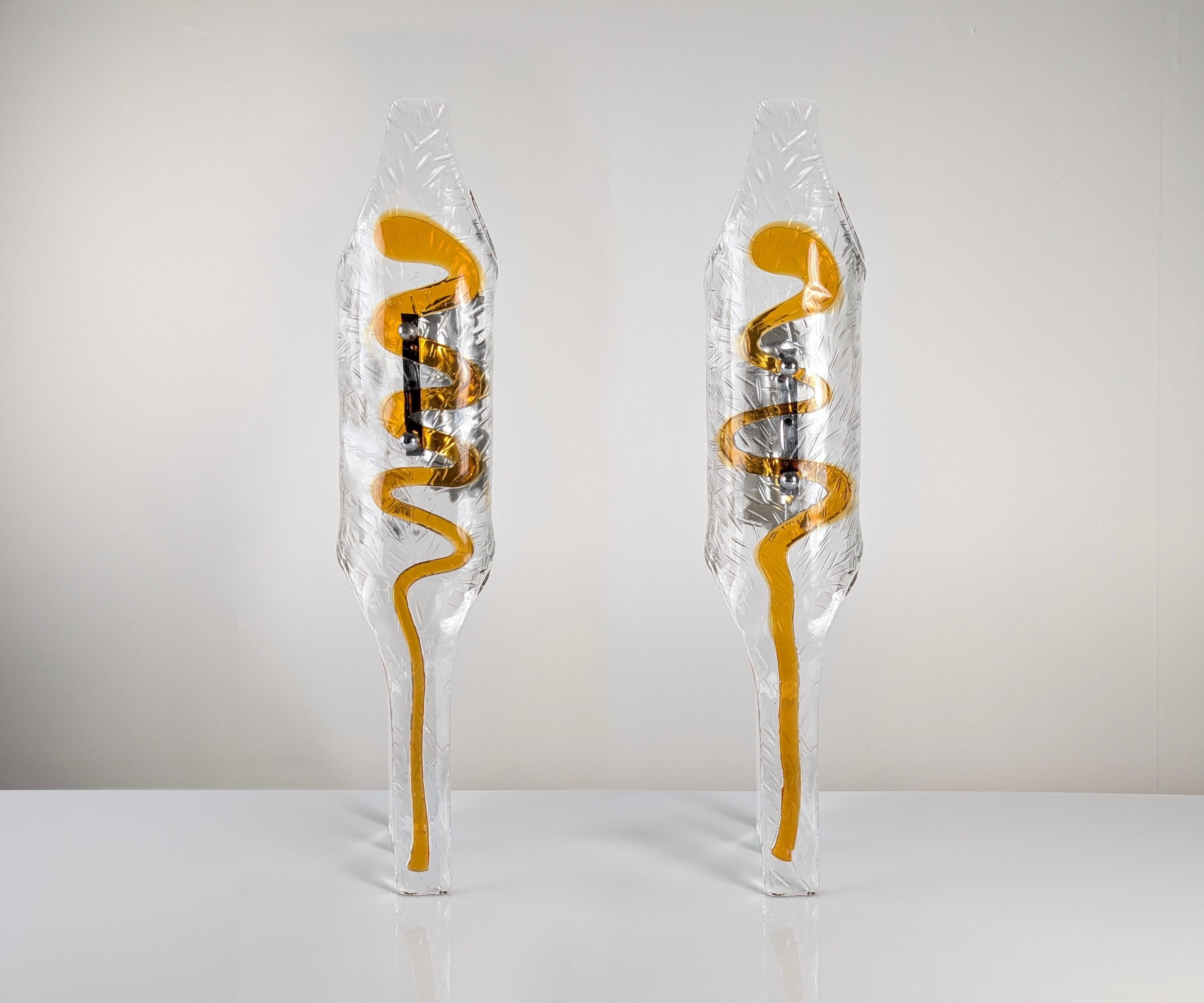 Italiano Coppia di appliques in vetro di Murano XXL di Toni Zuccheri per Mazzega Murano anni '70 in vendita