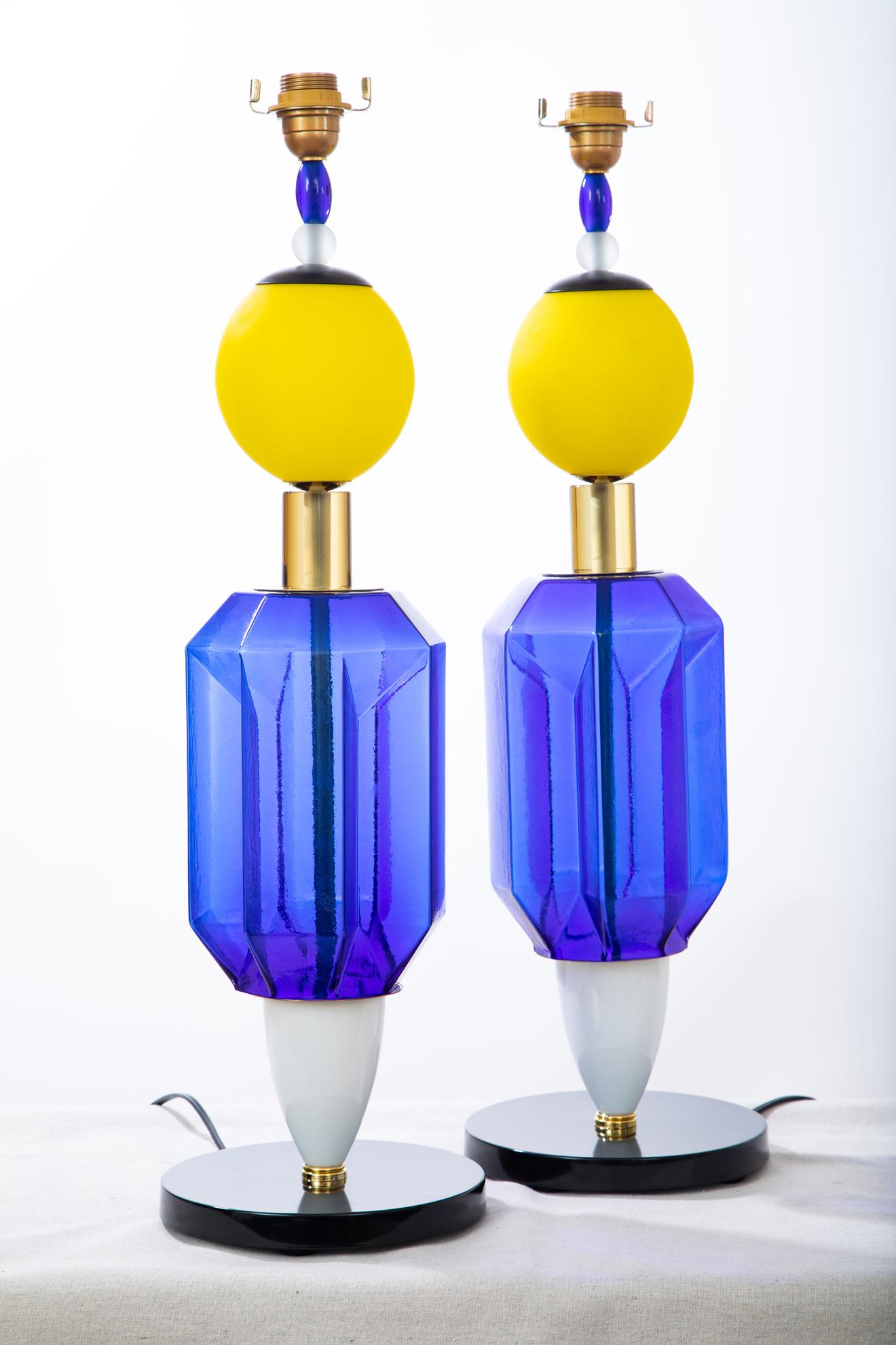 XXIe siècle et contemporain Paire de lampes de table de studio en verre de Murano en vente