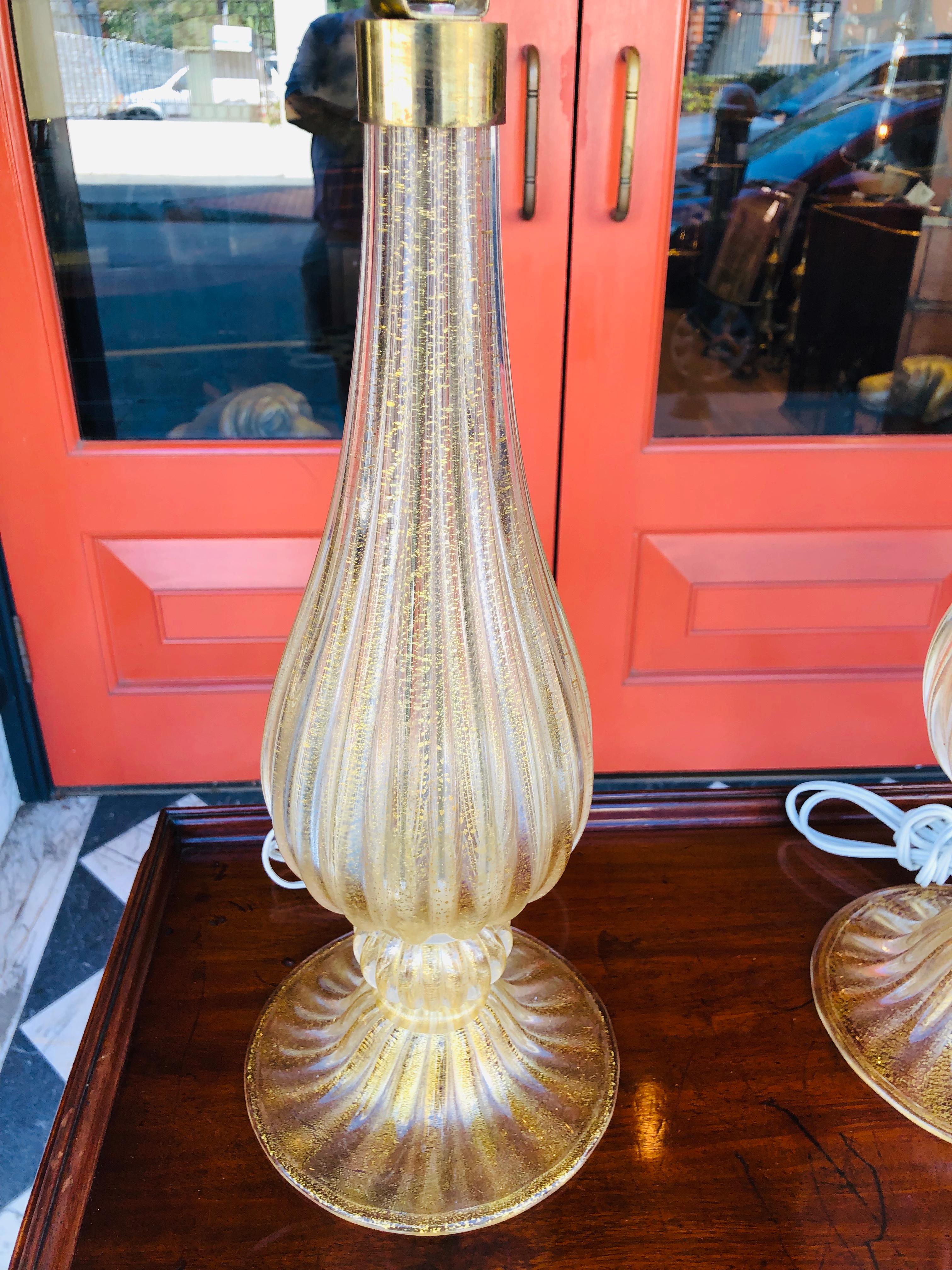 Unknown Pair of Murano Glass Style Table Lamps with Gold Accents For Sale