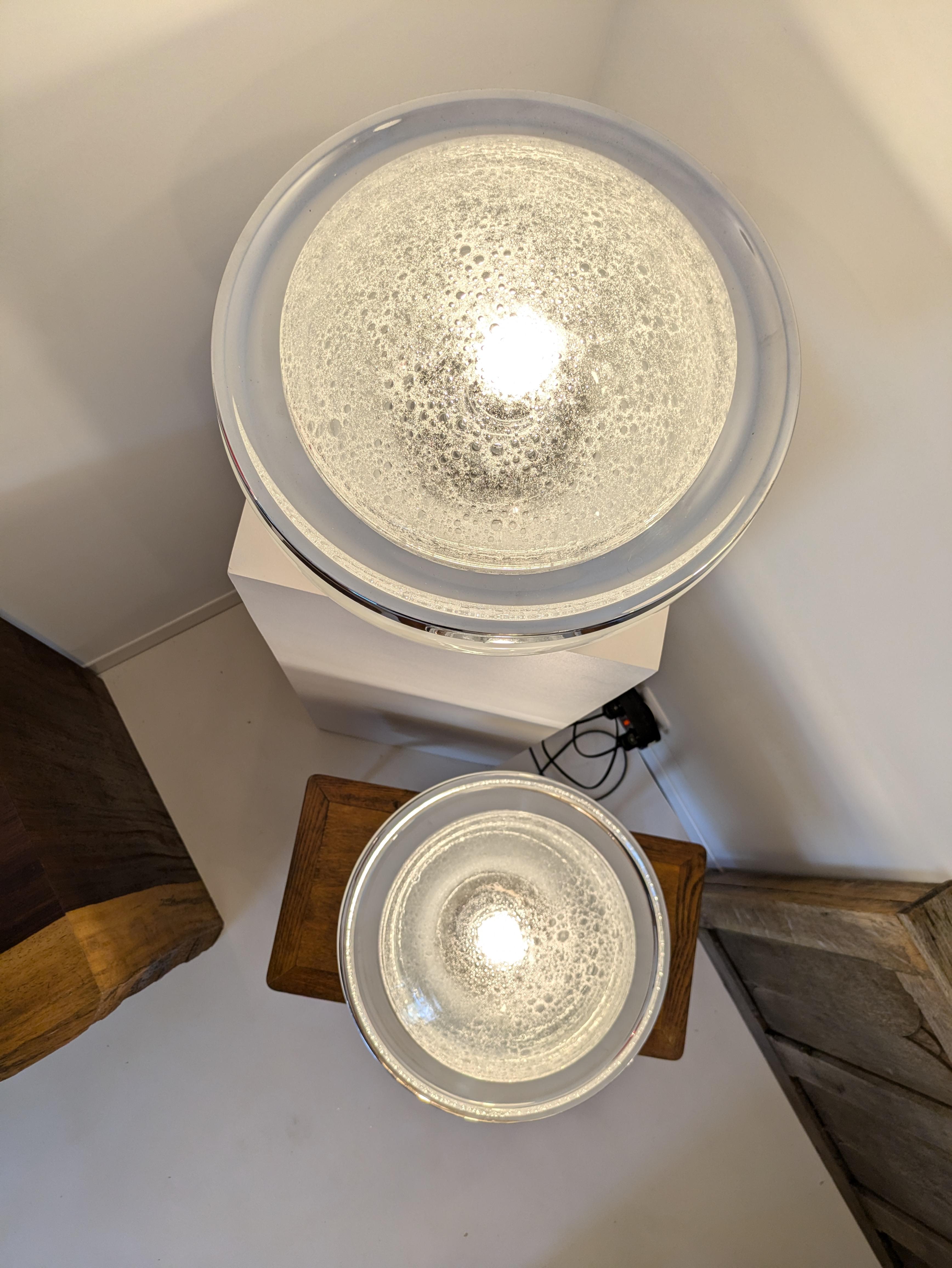 Late 20th Century Pair of opaline and Pulegosso Murano glass table lamp, Italy, 1980 For Sale