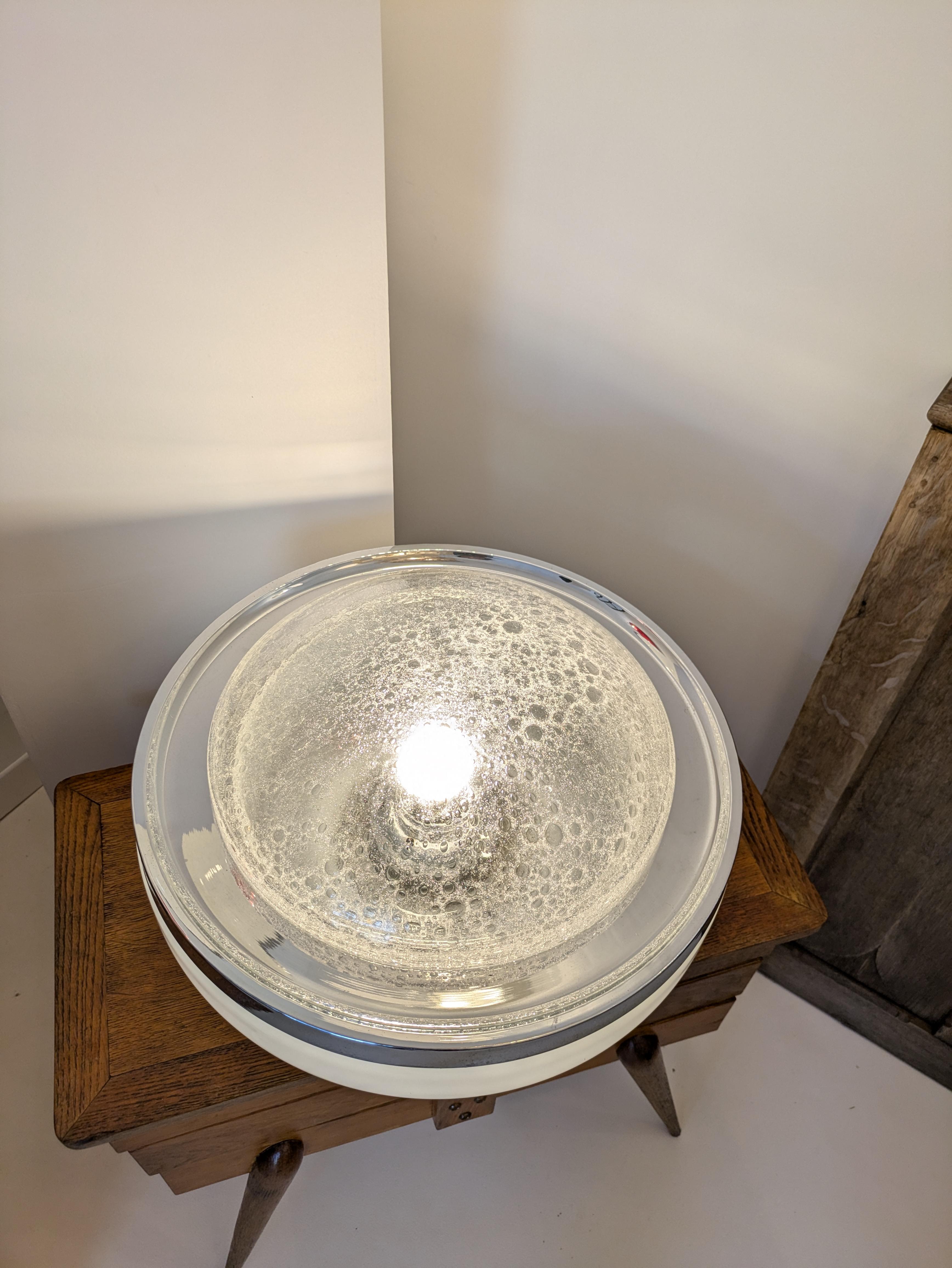 Pair of opaline and Pulegosso Murano glass table lamp, Italy, 1980 For Sale 2