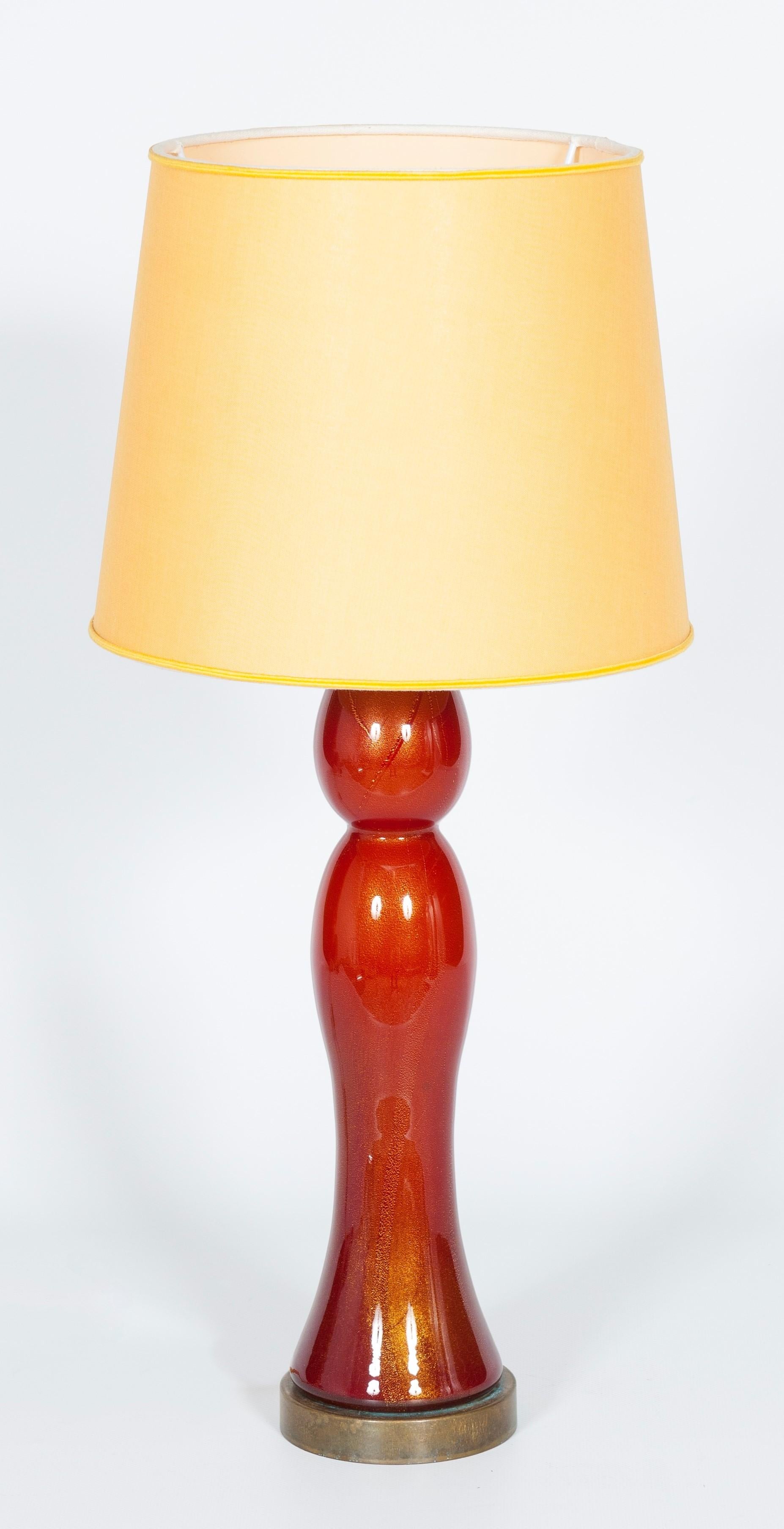 Mid-Century Modern Pair of Murano Glass Table Lamps Coral and Gold Leaf Color, 1980s For Sale