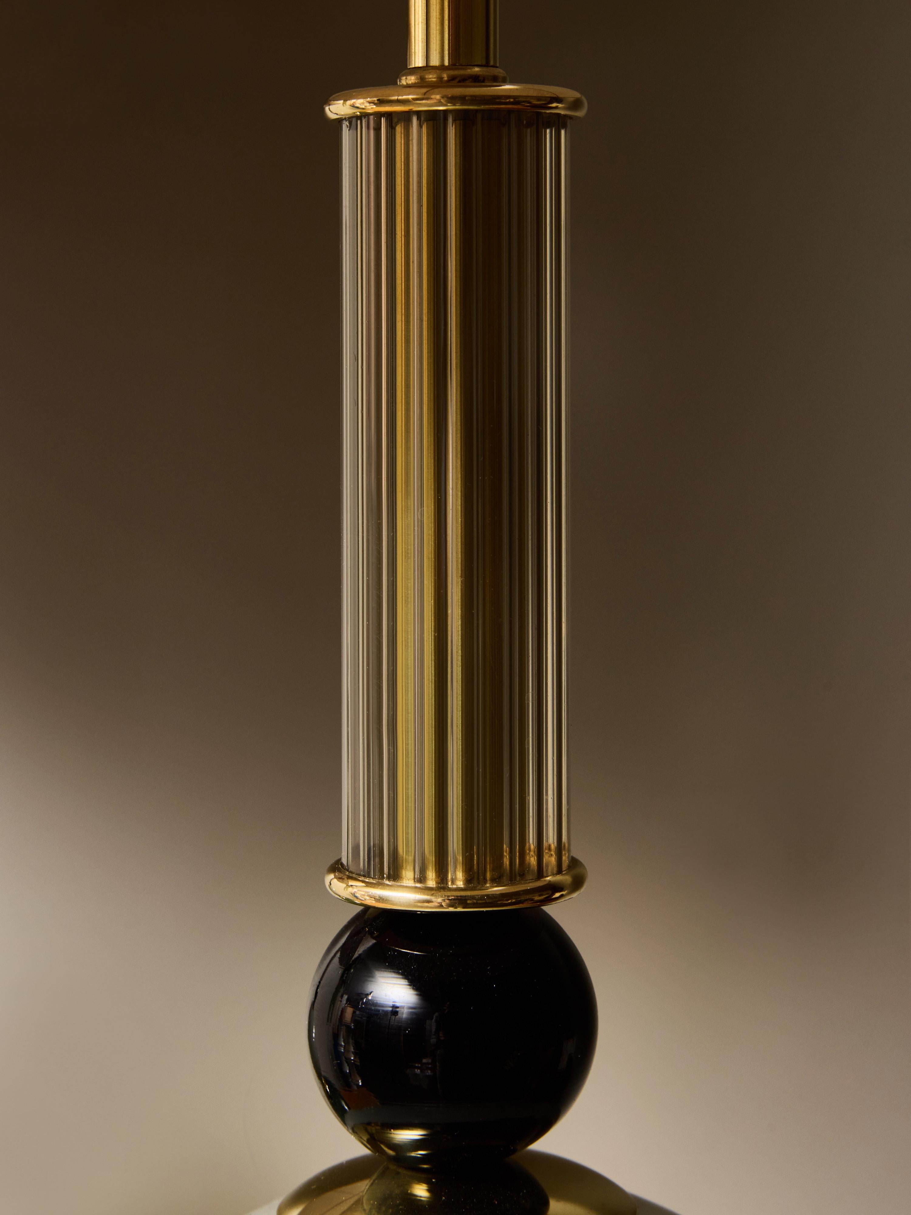 Pareja de Lámparas de Mesa de Cristal de Murano con Varias Tulipas Verdes y Latón en venta 2