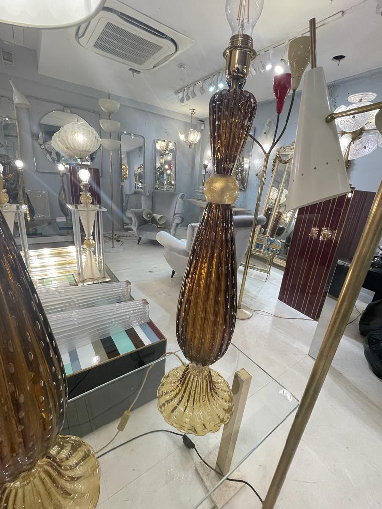 Paire de lampes hautes en verre de Murano dans le style de Barovier en vente 1