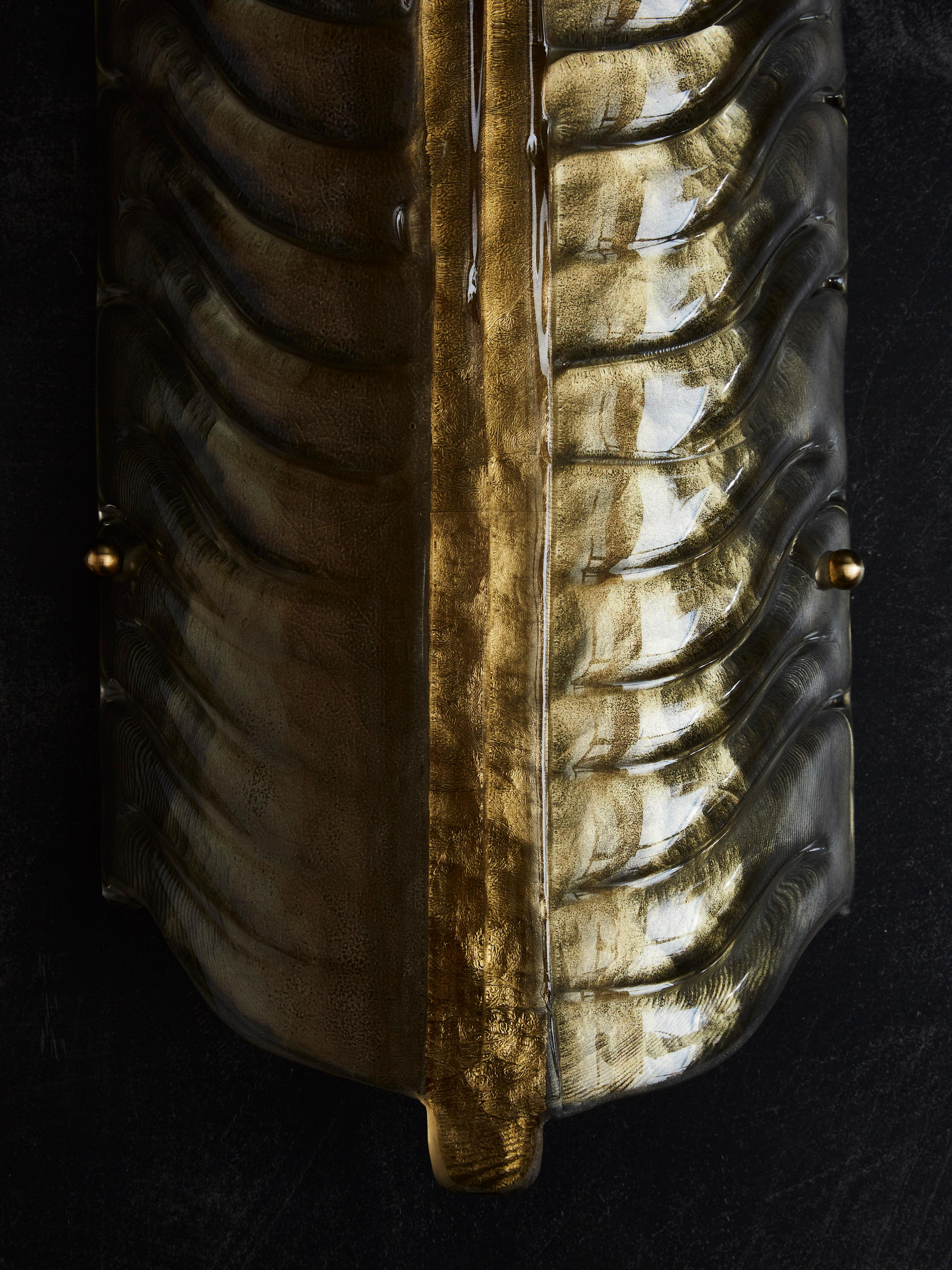 XXIe siècle et contemporain Paire d'Appliques Murales Hautes à Feuilles en Verre de Murano en vente
